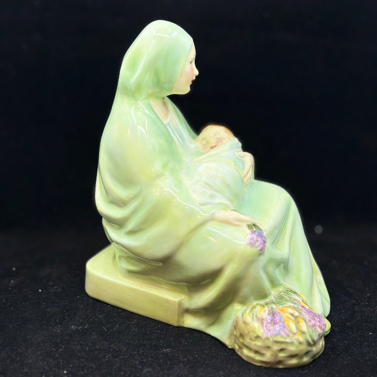 Royal Doulton Figurine Madonna of the Square HN1969