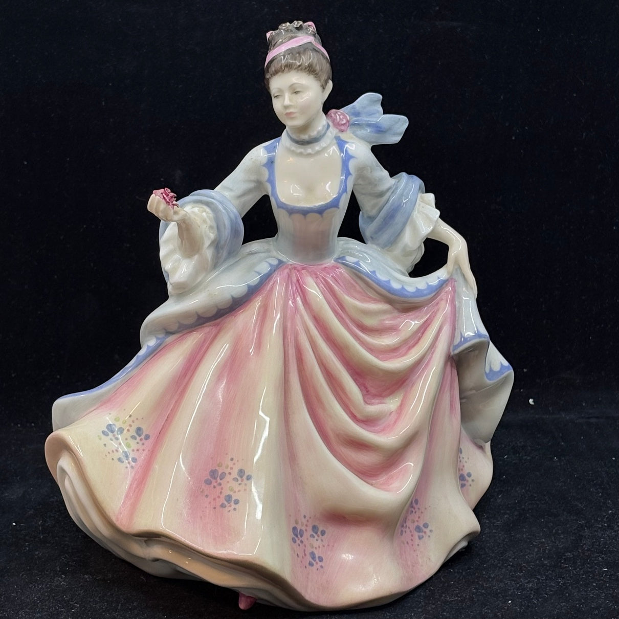 Royal Doulton Figurine Rebecca HN2805 - William Cross