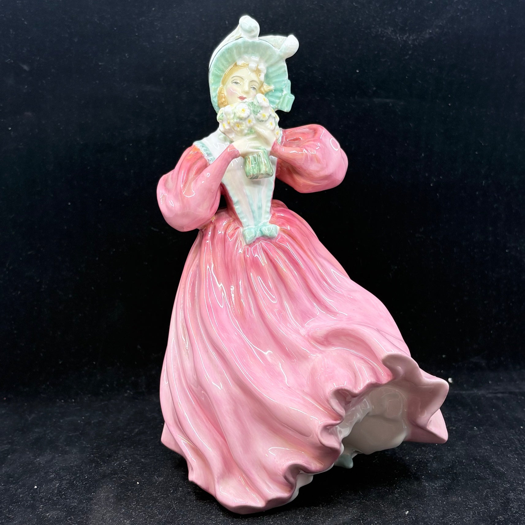 Royal Doulton Figurine Marguerite HN1928 - William Cross
