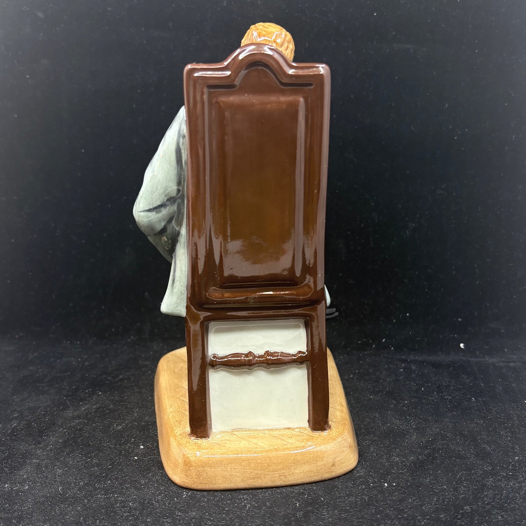 Royal Doulton Figurine Antique Dealer HN4424 - William Cross