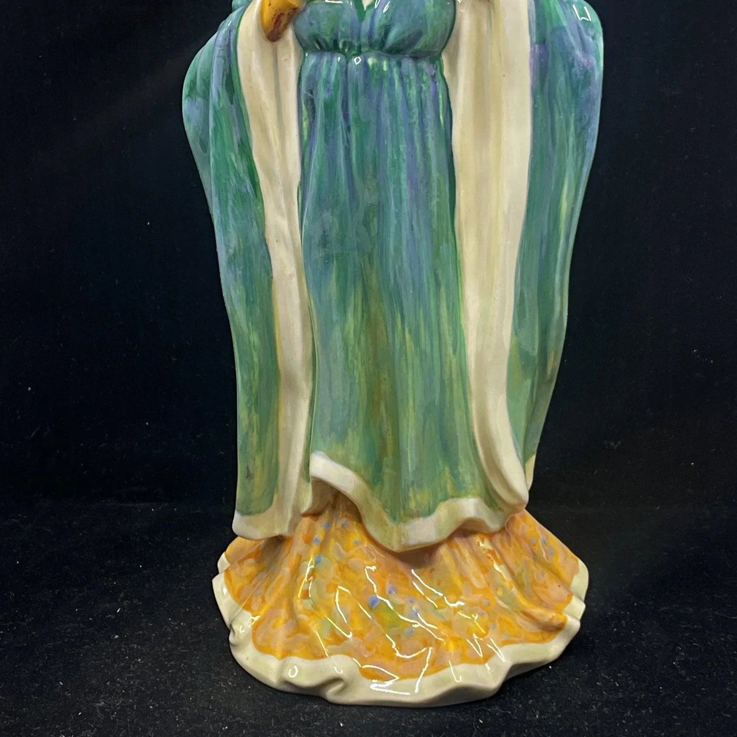 Royal Doulton Figurine Margaret of Anjou HN2012 - William Cross