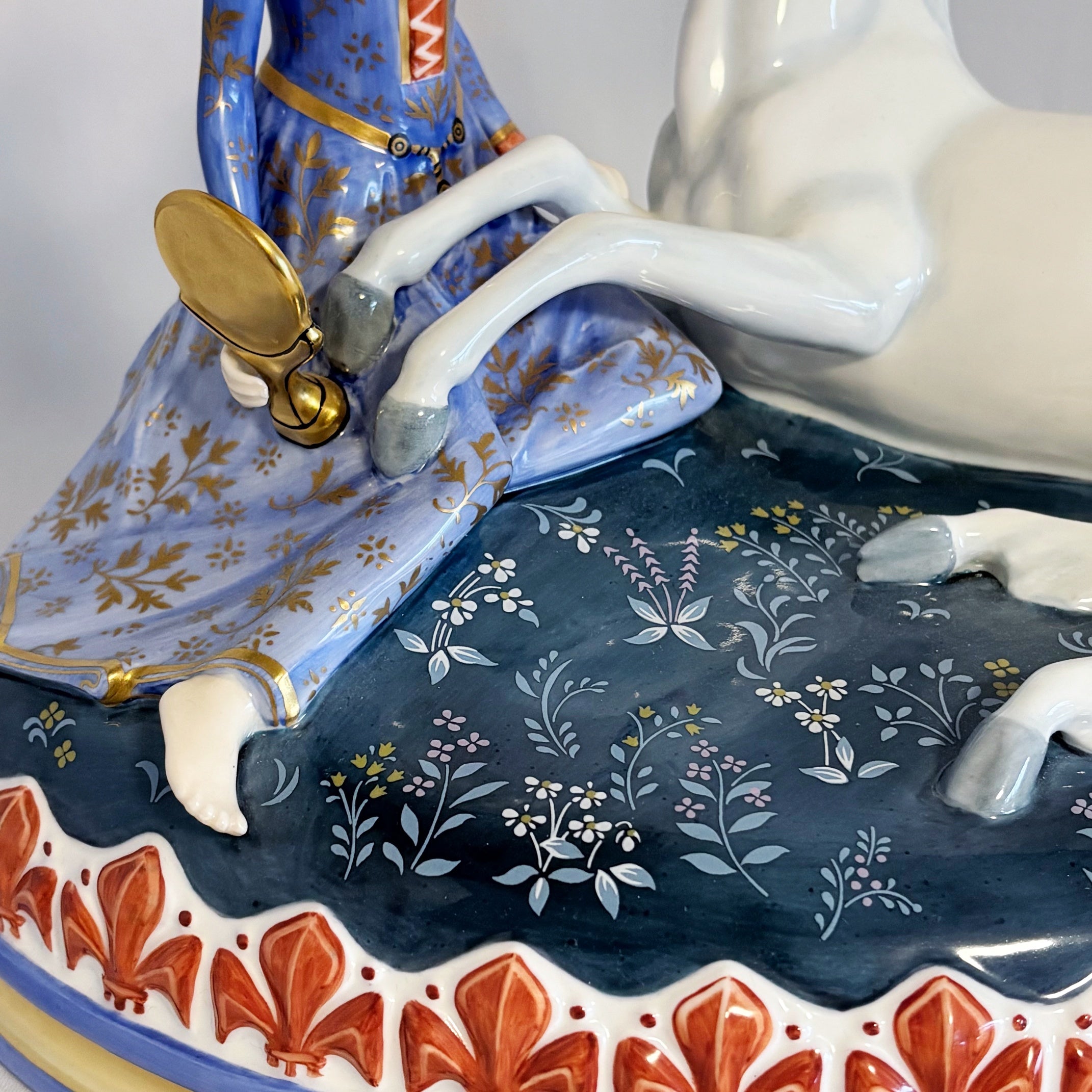 Royal Doulton Figurine Lady & The Unicorn HN2825