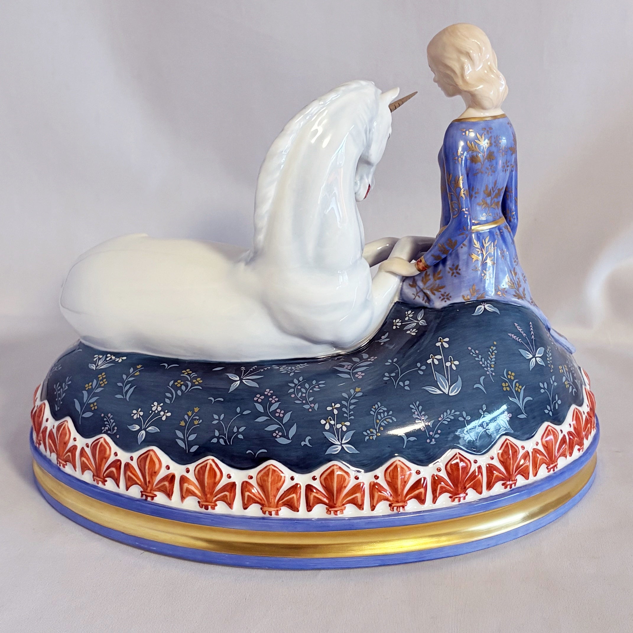 Royal Doulton Figurine Lady & The Unicorn HN2825- William Cross