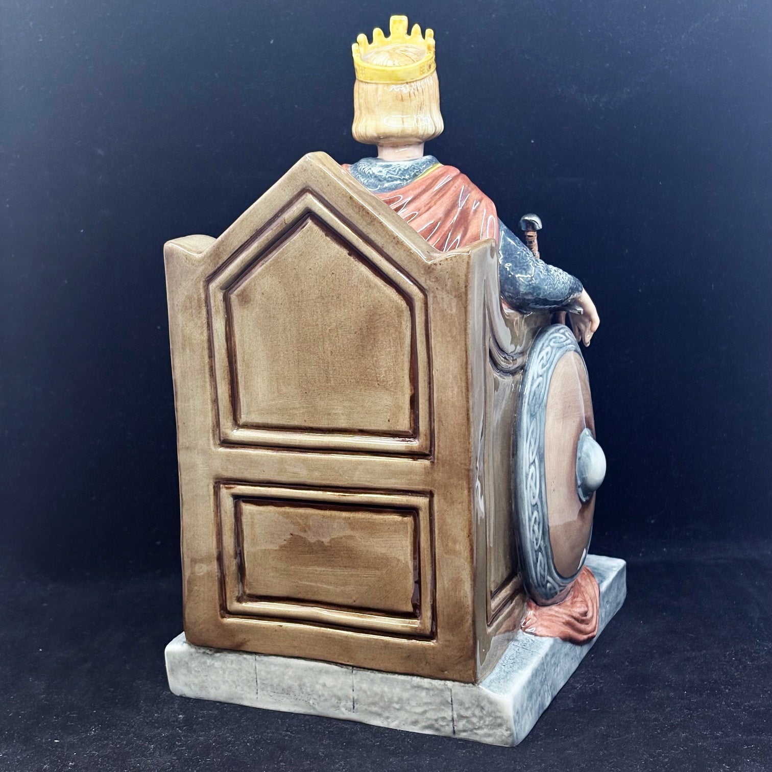 Royal Doullton Figurine King Arthur HN4541 - William Cross