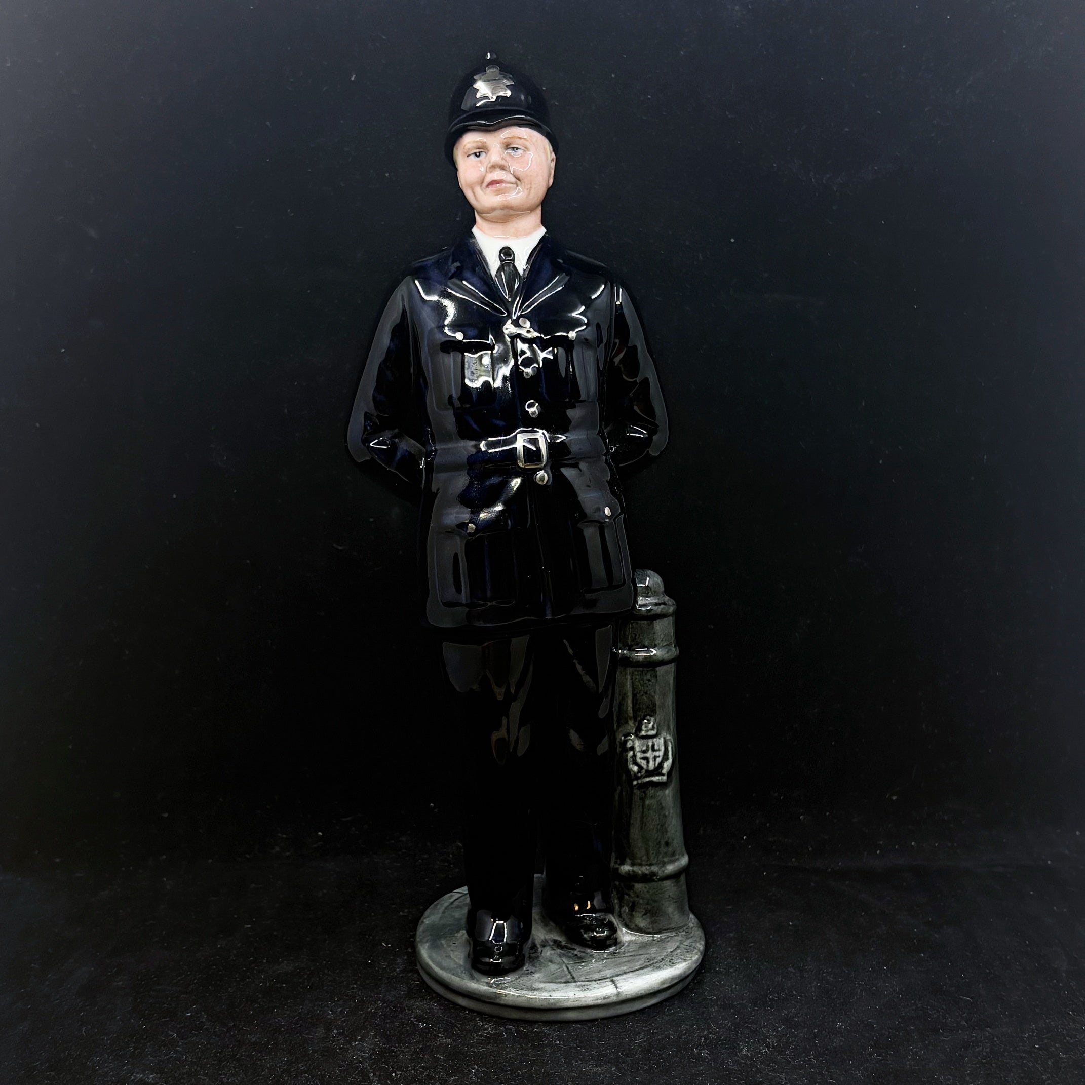 Royal Doulton Figurine Bobby HN2778