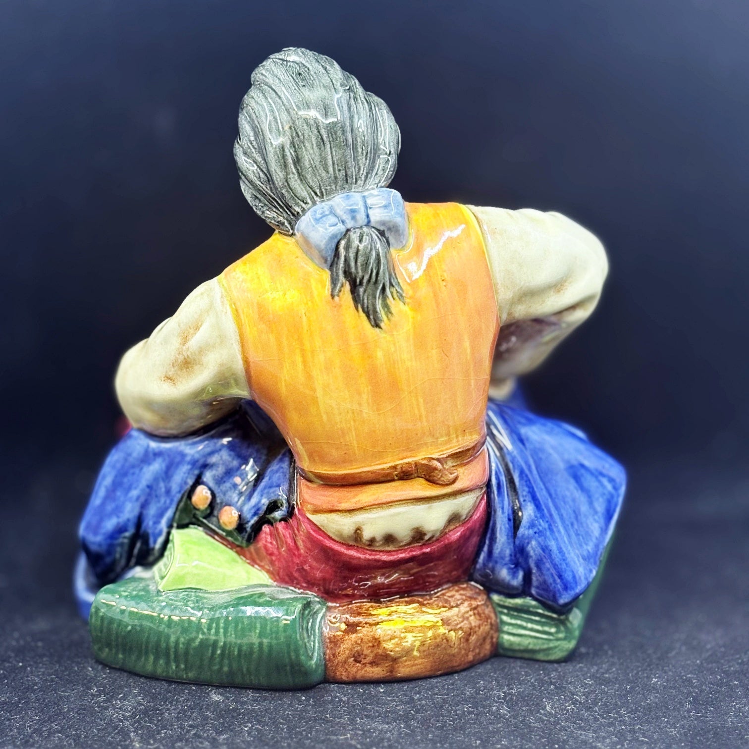Royal Doulton Figurine The Tailor HN2174 - William Cross