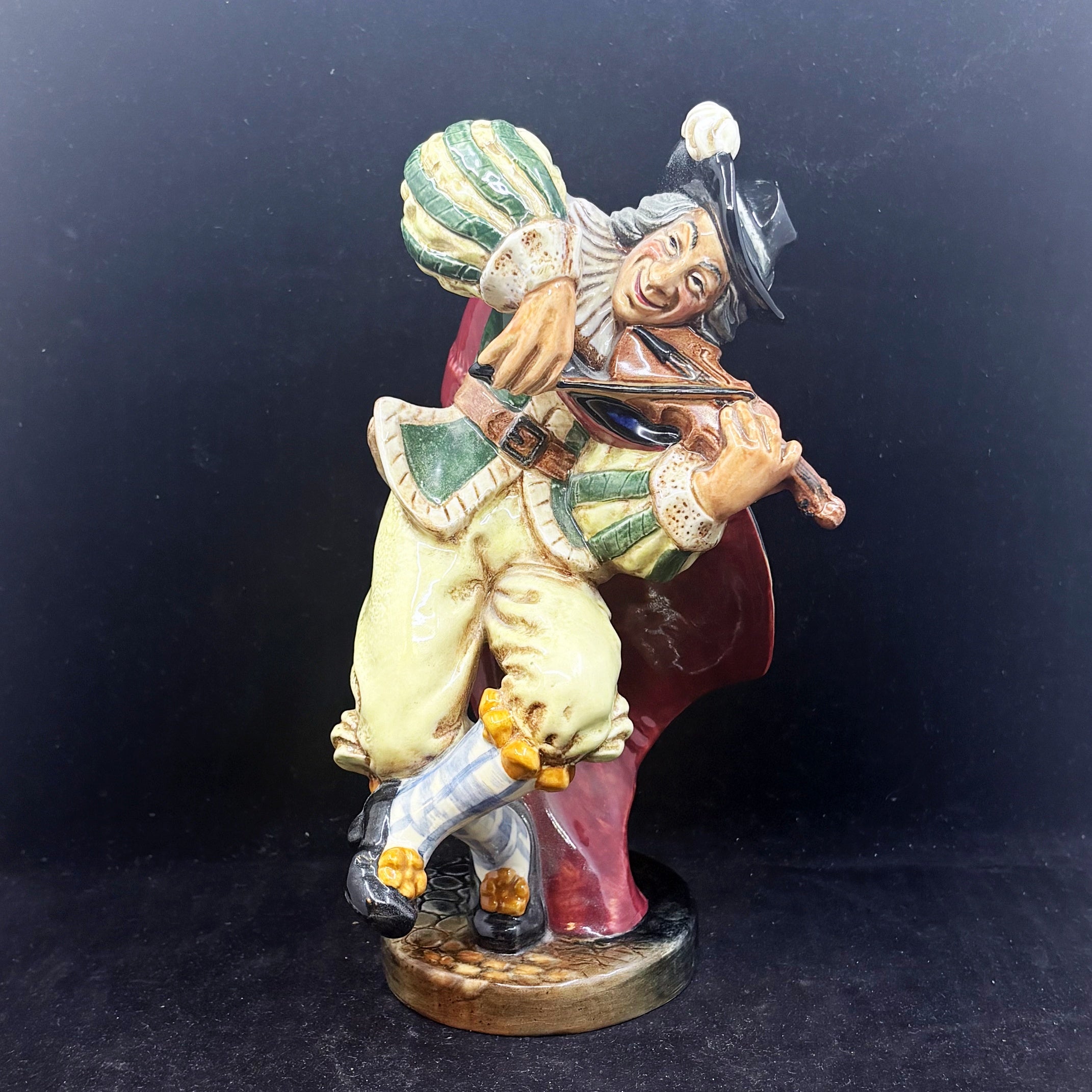 Royal Doulton Figurine The Fiddler HN2171 - William Cross