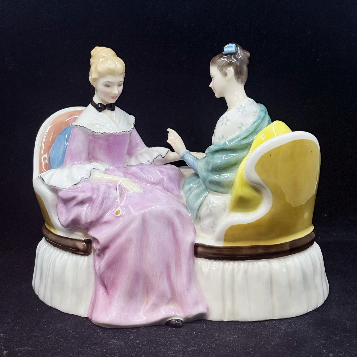 Royal Doulton Figurine Heart to Heart HN2276- William Cross