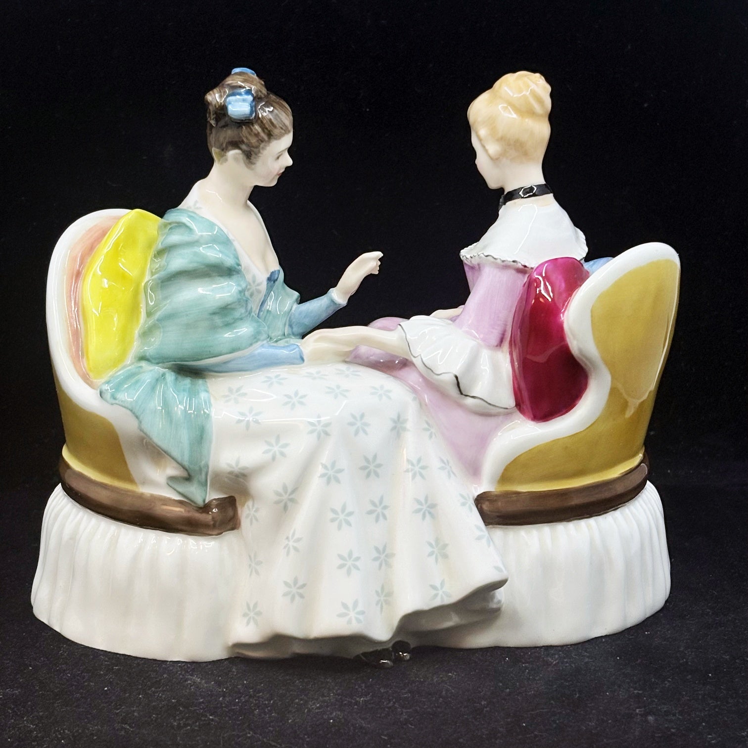 Royal Doulton Figurine Heart to Heart HN2276- William Cross