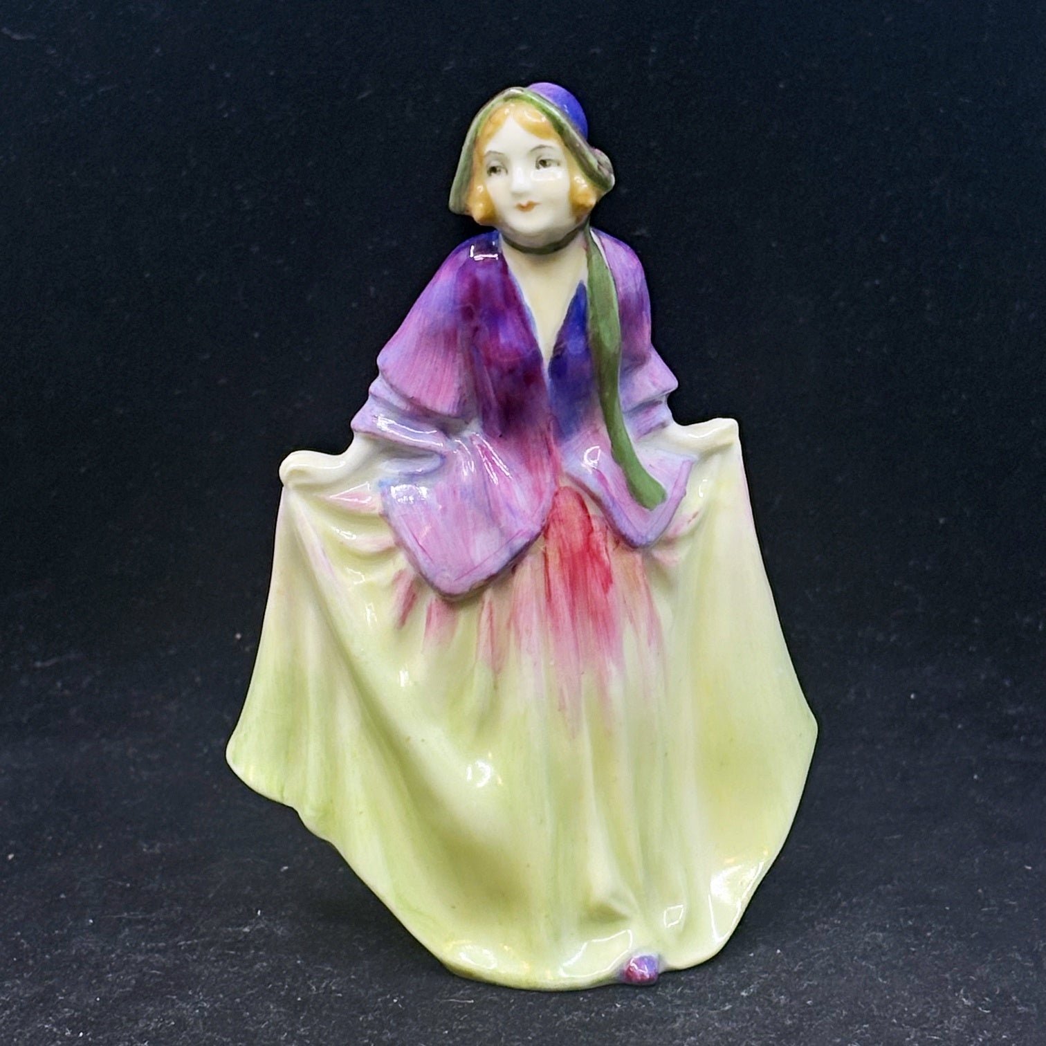 Royal Doulton Figurine Sweet Anne M5 - William Cross