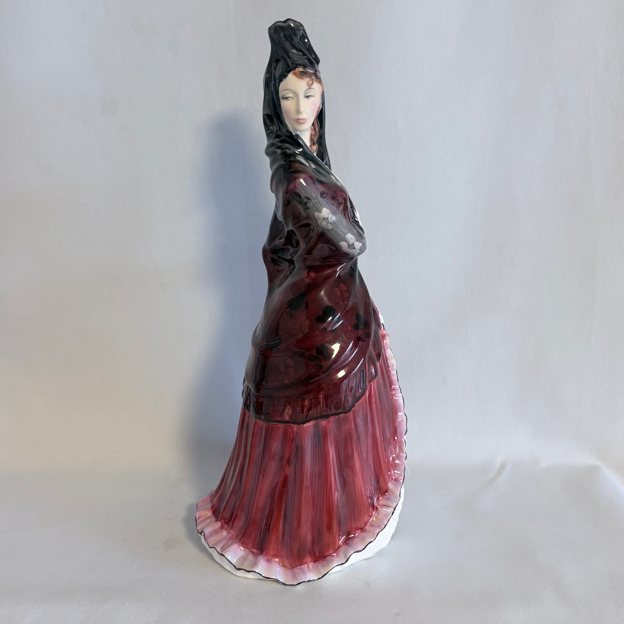 Royal Doulton Figurine Mantilla HN2712-William Cross