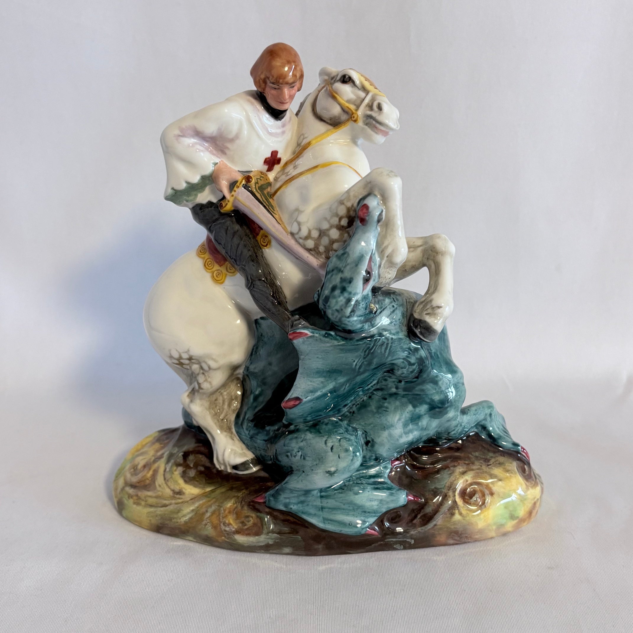 Royal Doulton Figurine St George HN2051 - William Cross