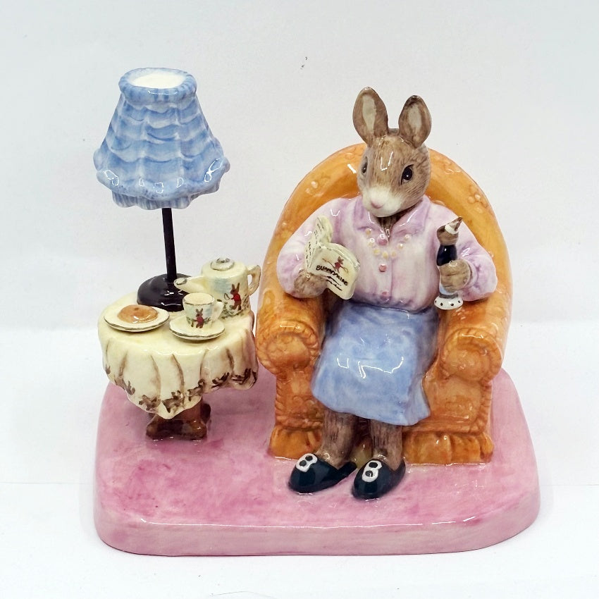 Royal Doulton Bunnykins Mrs Collector DB335 – Ltd Ed 2500