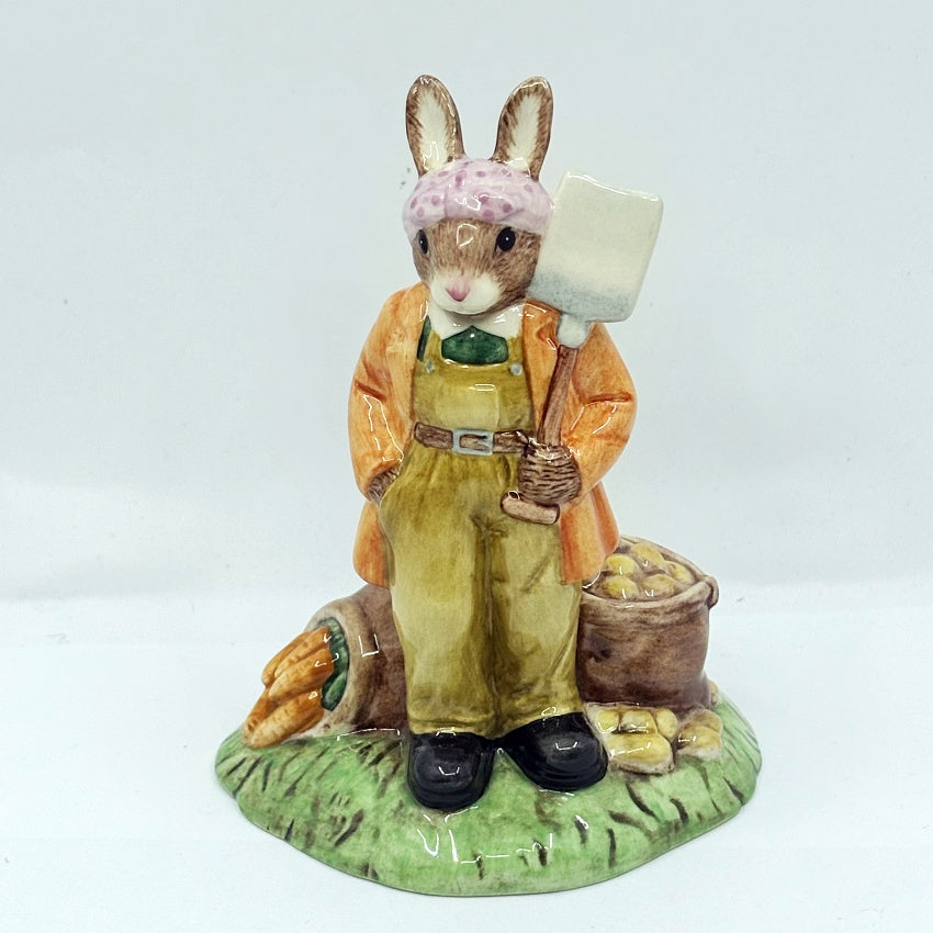 Royal Doulton Bunnykins Land Girl DB372