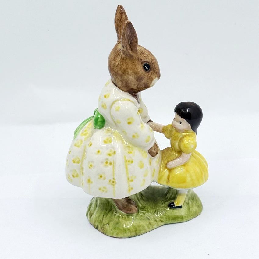 Royal Doulton Bunnykins Dollie Playtime DB80-Higbee