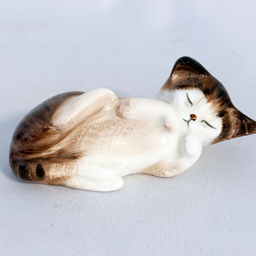 Royal Doulton Character Kitten Lying on Back HN2579