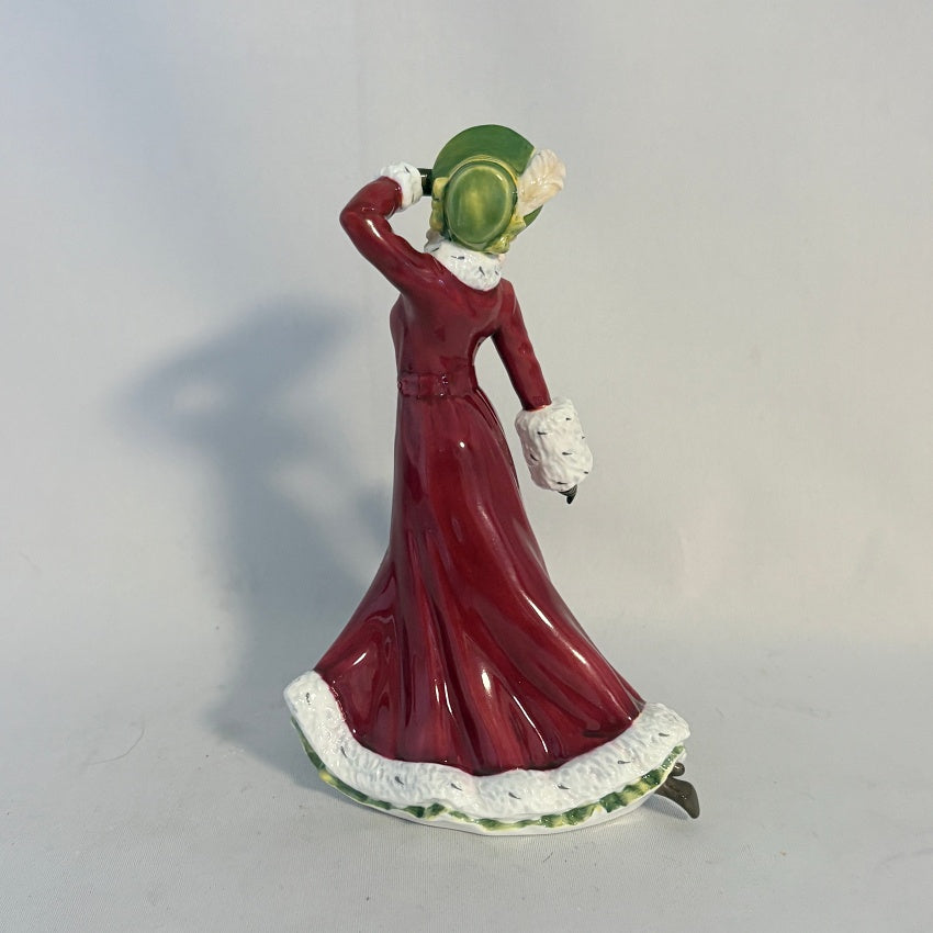 Royal Doulton Figurine Winter Romance HN5345