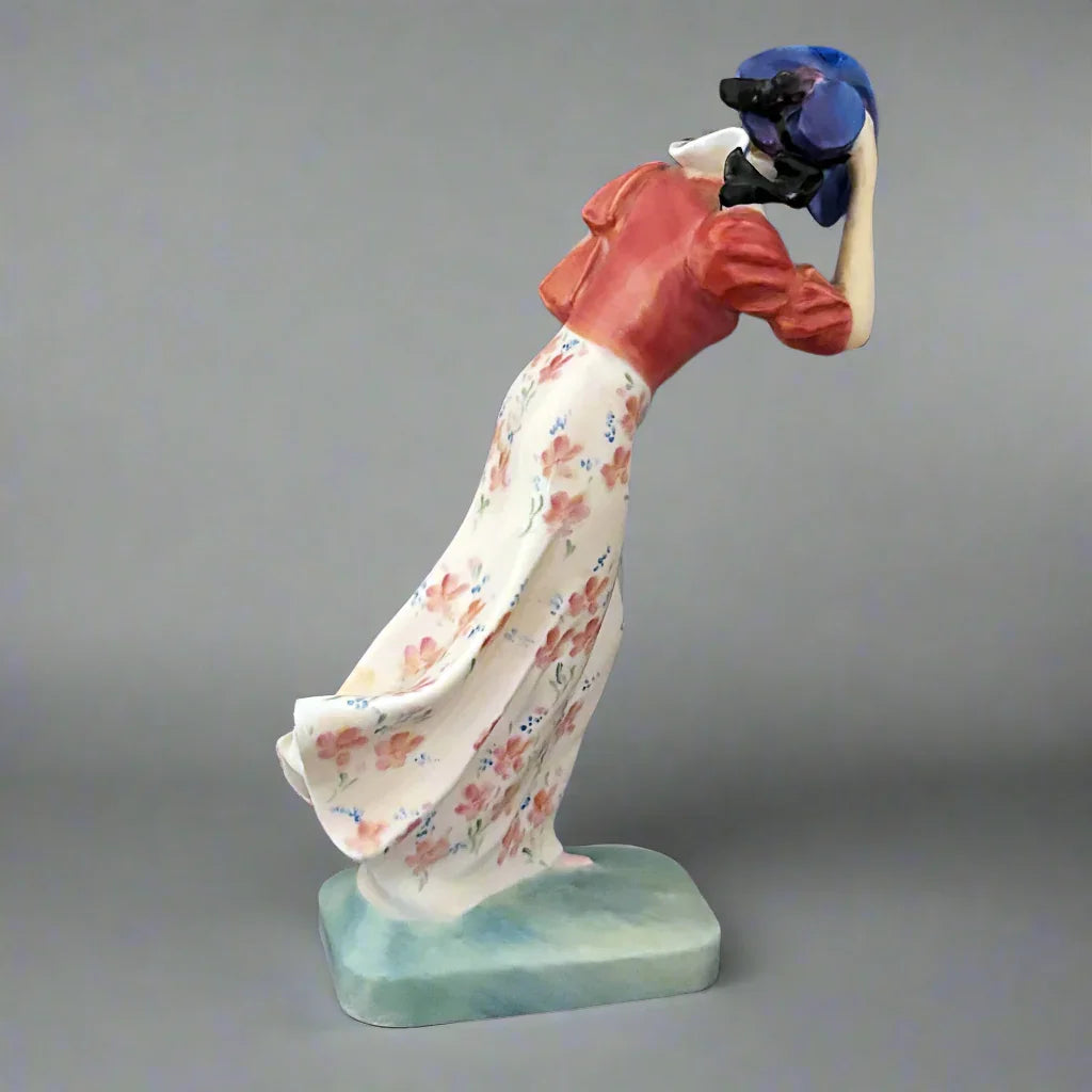 Royal Doulton Figurine Windflower HN2029 - William Cross