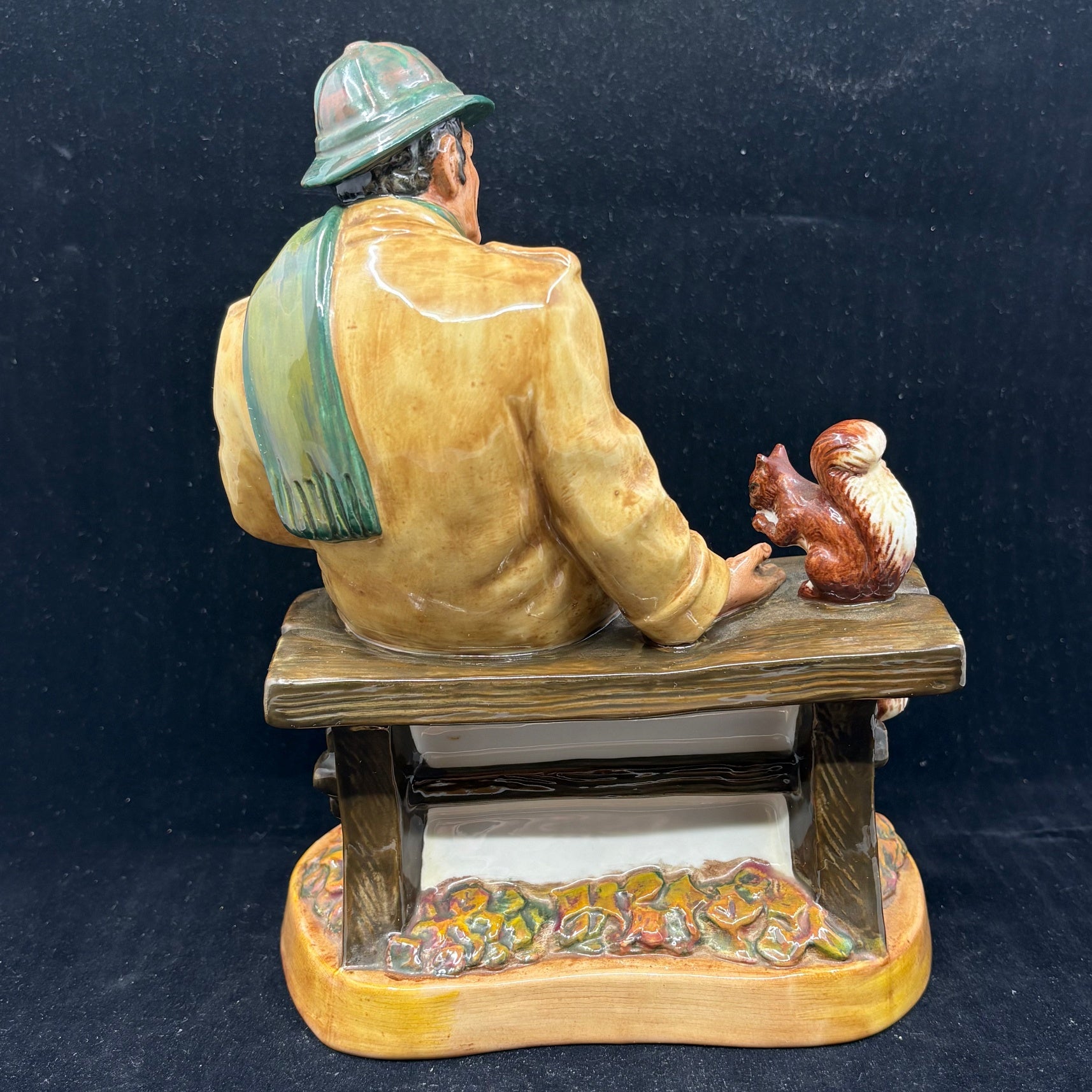 Royal Doulton Figurine Lunchtime HN2485 - William Cross