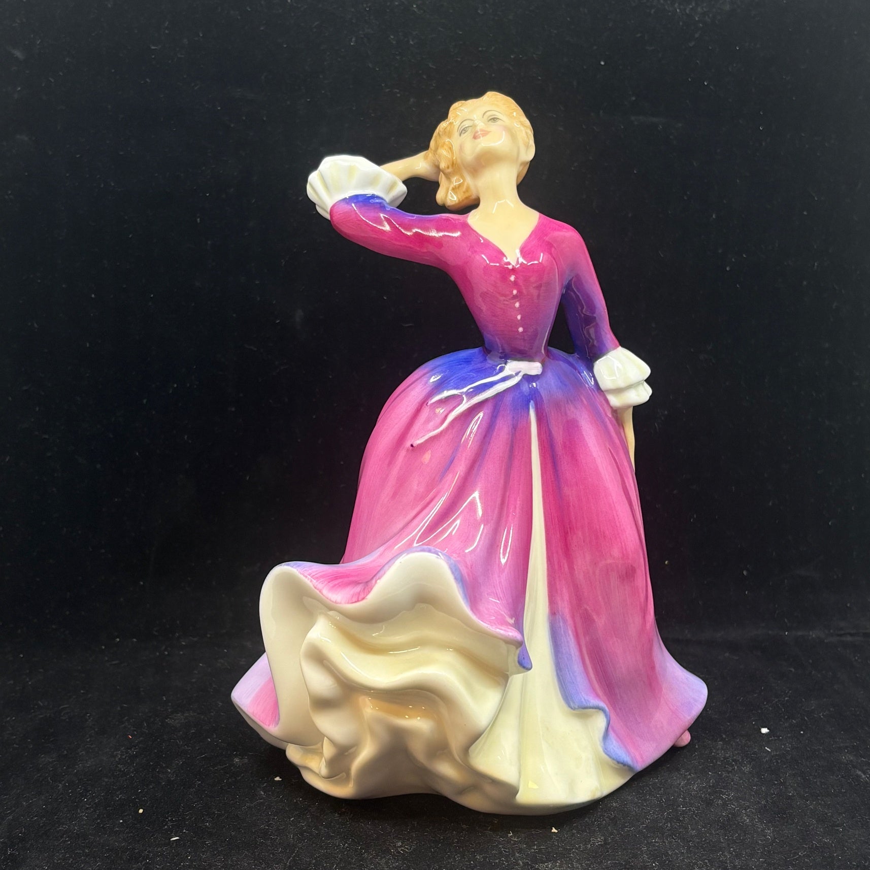 Royal Doulton Figurine Melissa HN2467 (1981-1994) - 6.75" Figurine
