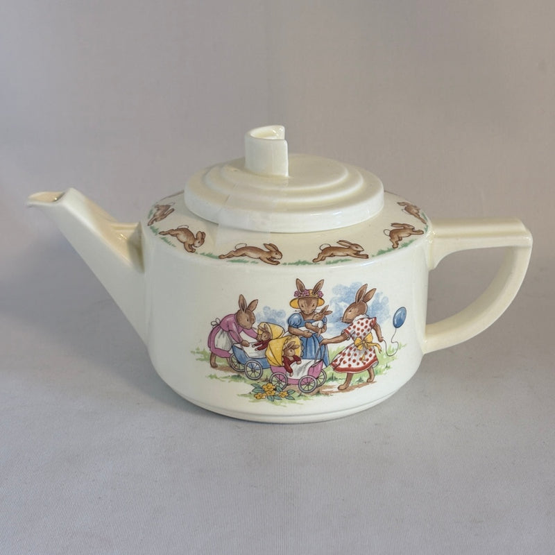 Playing with Dolls & Prams Tea Pot Royal Doulton Bunnykins