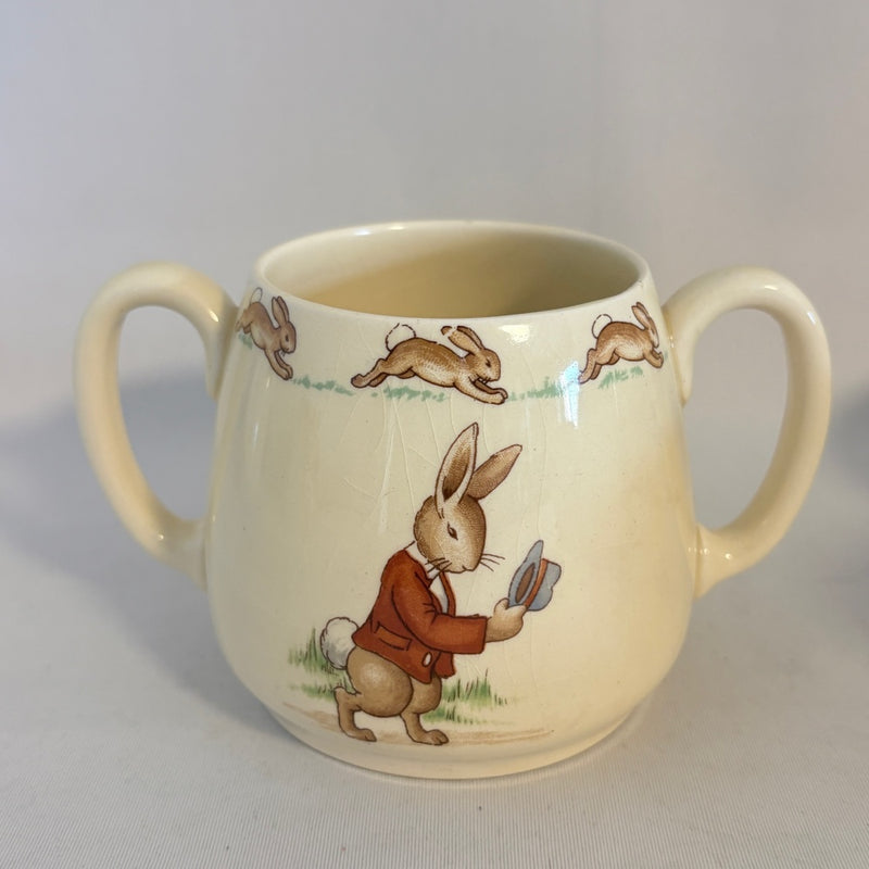 Feeding the baby/Raising Hat Don Mug Royal Doulton Bunnykins