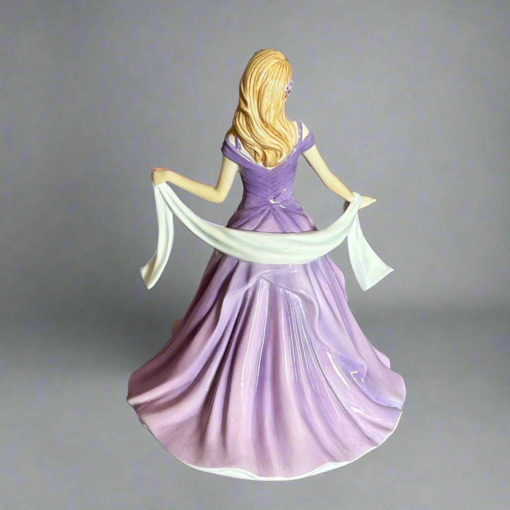 Royal Doulton Figurine Amanda HN5601 - William Cross