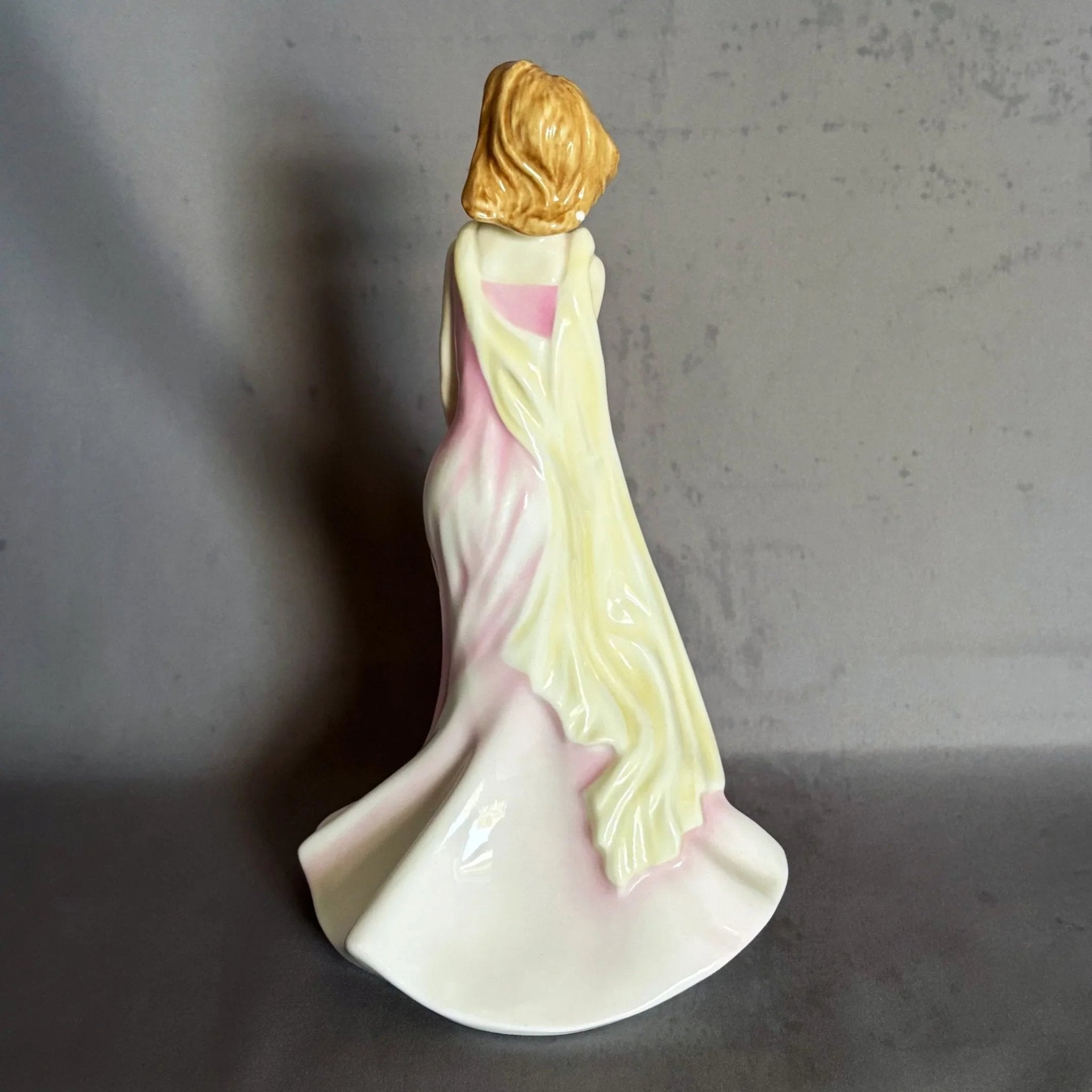 Royal Doulton Figurine Ellie HN4046 - William Cross