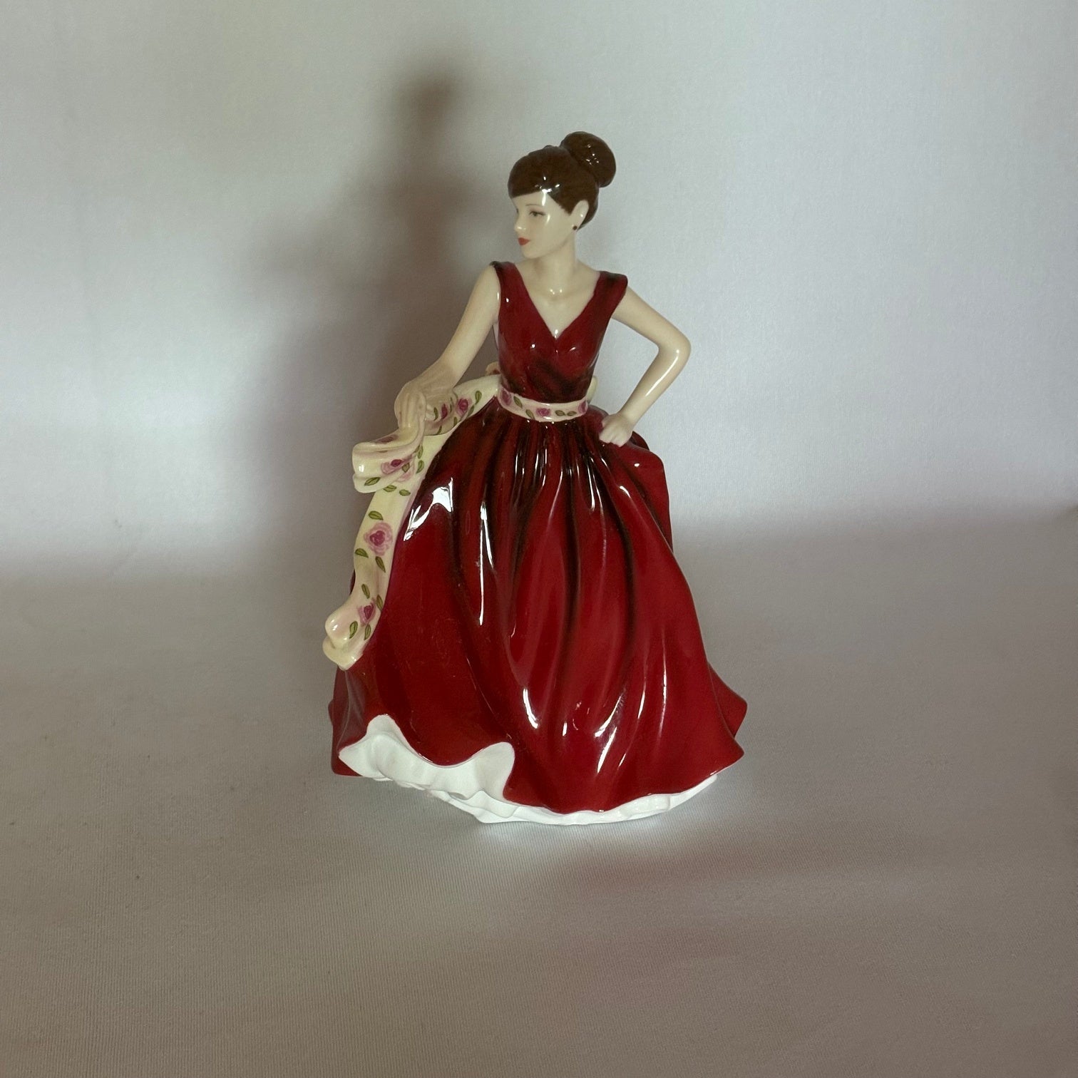 Royal Doulton Figurine Serenity HN5402 - William Cross