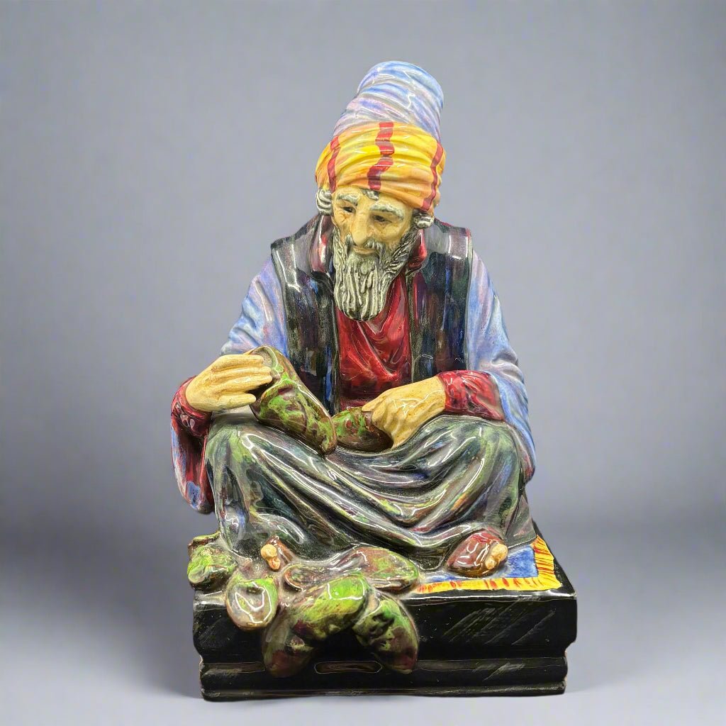 Royal Doulton Figurine The Cobbler HN1705 - William Cross