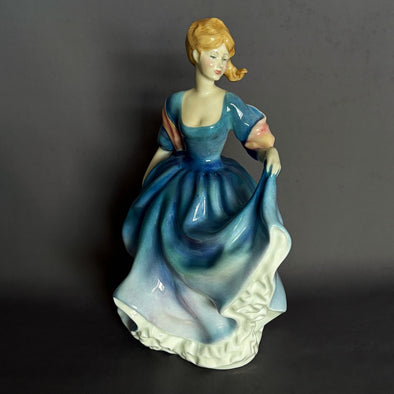 Royal Doulton Figurine Elizabeth HN2485 - William Cross