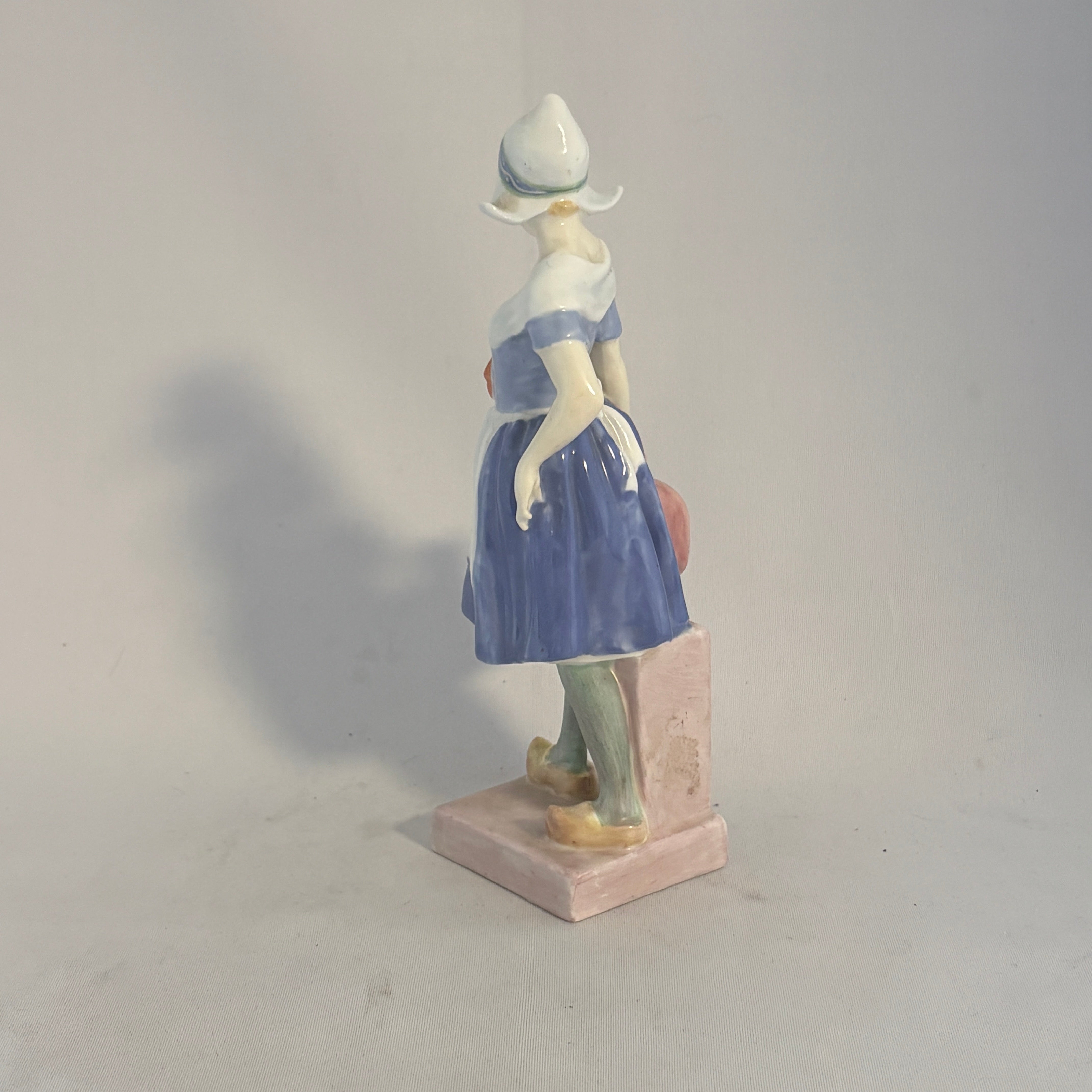 Royal Doulton Figurine Gretchen HN1397