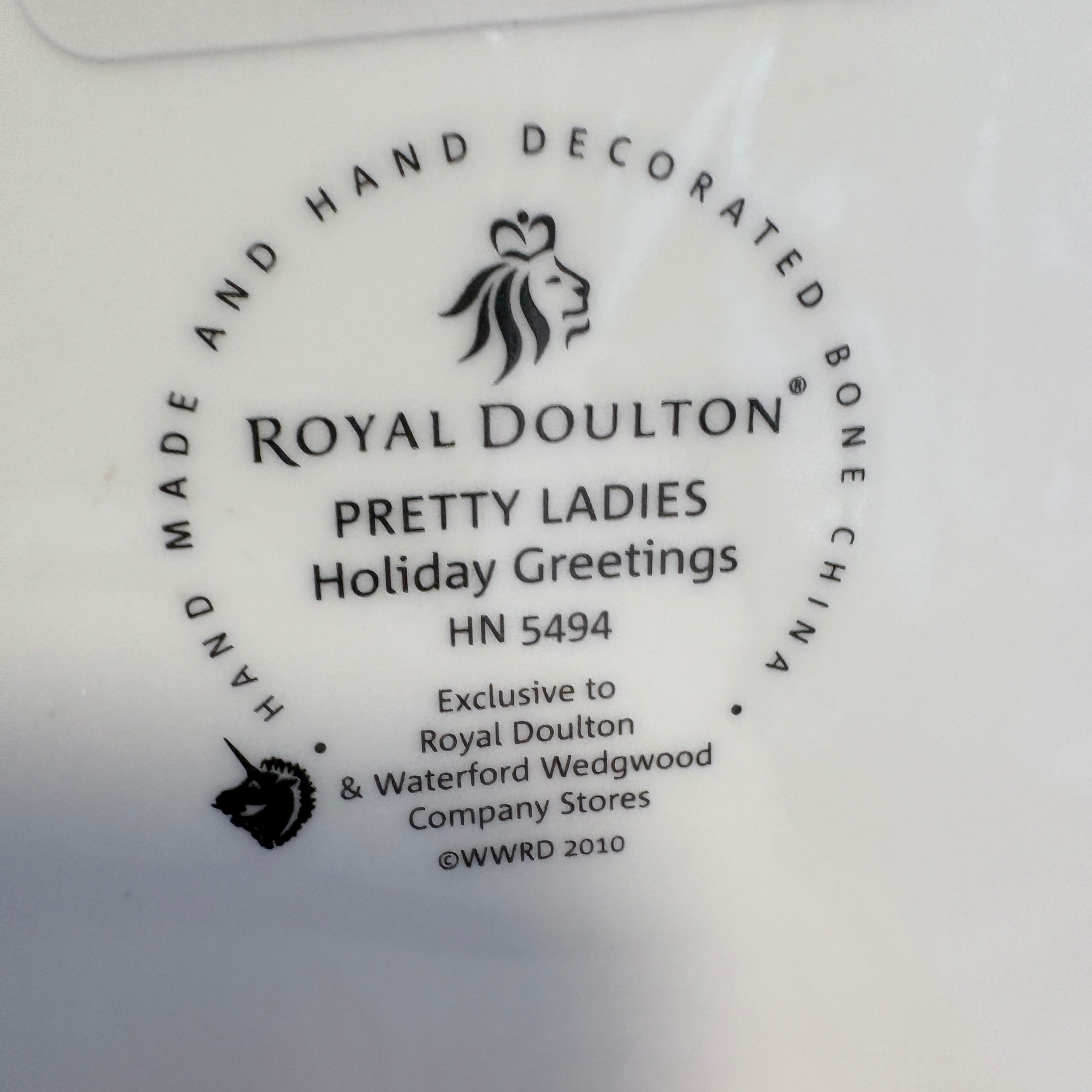 Royal Doulton Figurine Holiday Greetings HN5494