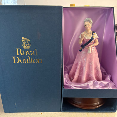 Royal Doulton Figurine HM Queen Elzabeth, Queen Mother HN2882