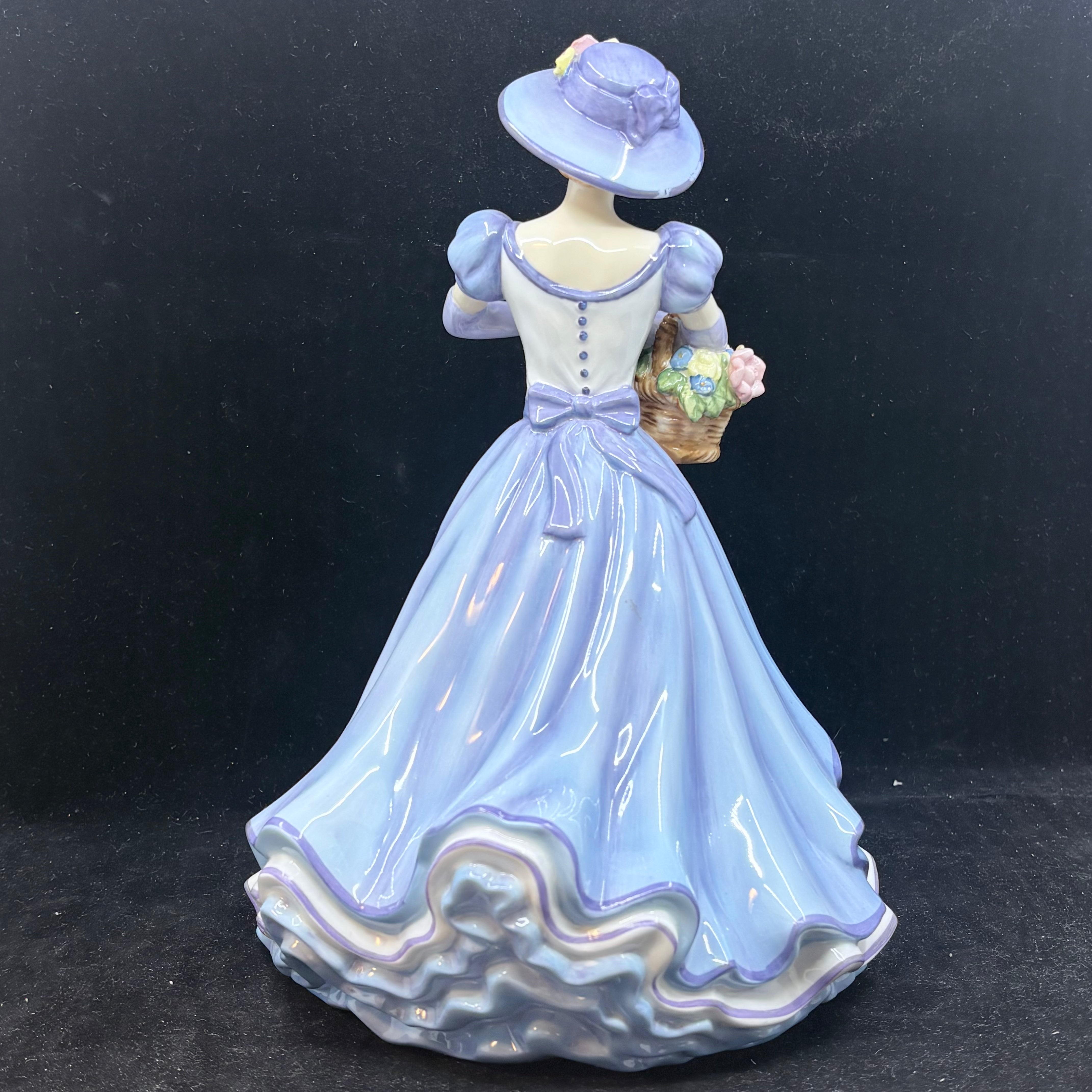 Royal Doulton Figurine Happy Birthday HN5428