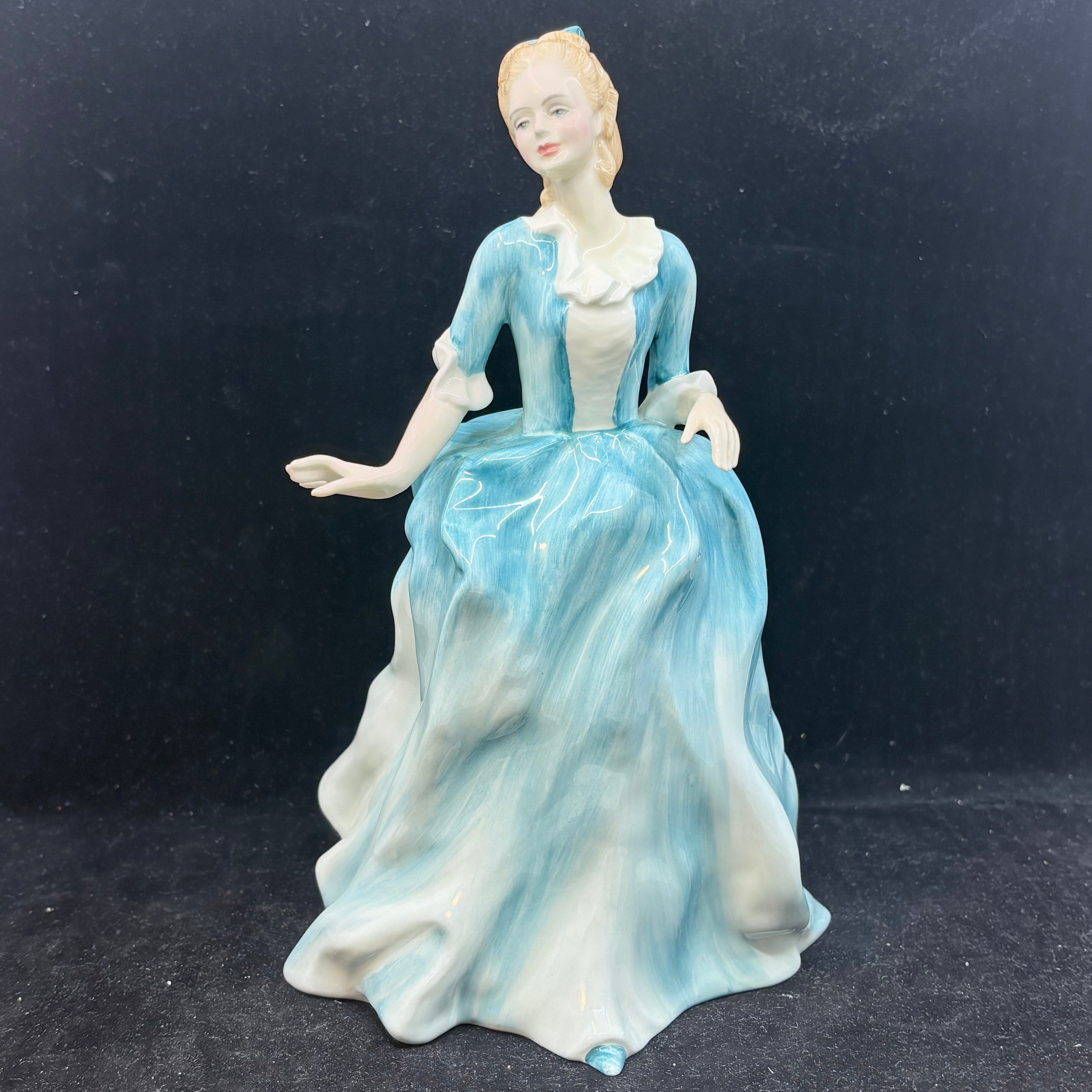 Royal Doulton Figurine Yvonne HN3038 - William Cross