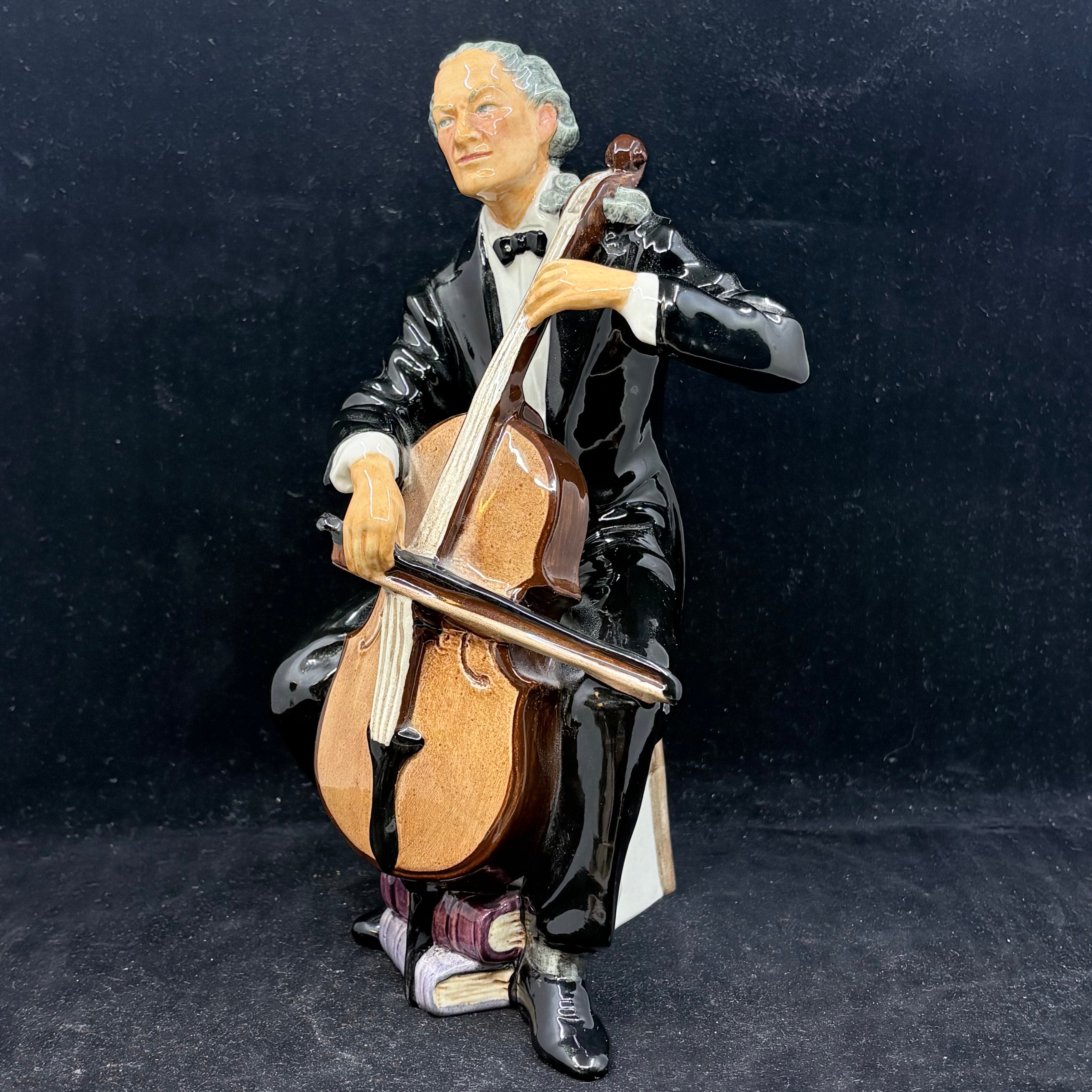 Royal Doulton Figurine The Cellist HN2226 - William Cross