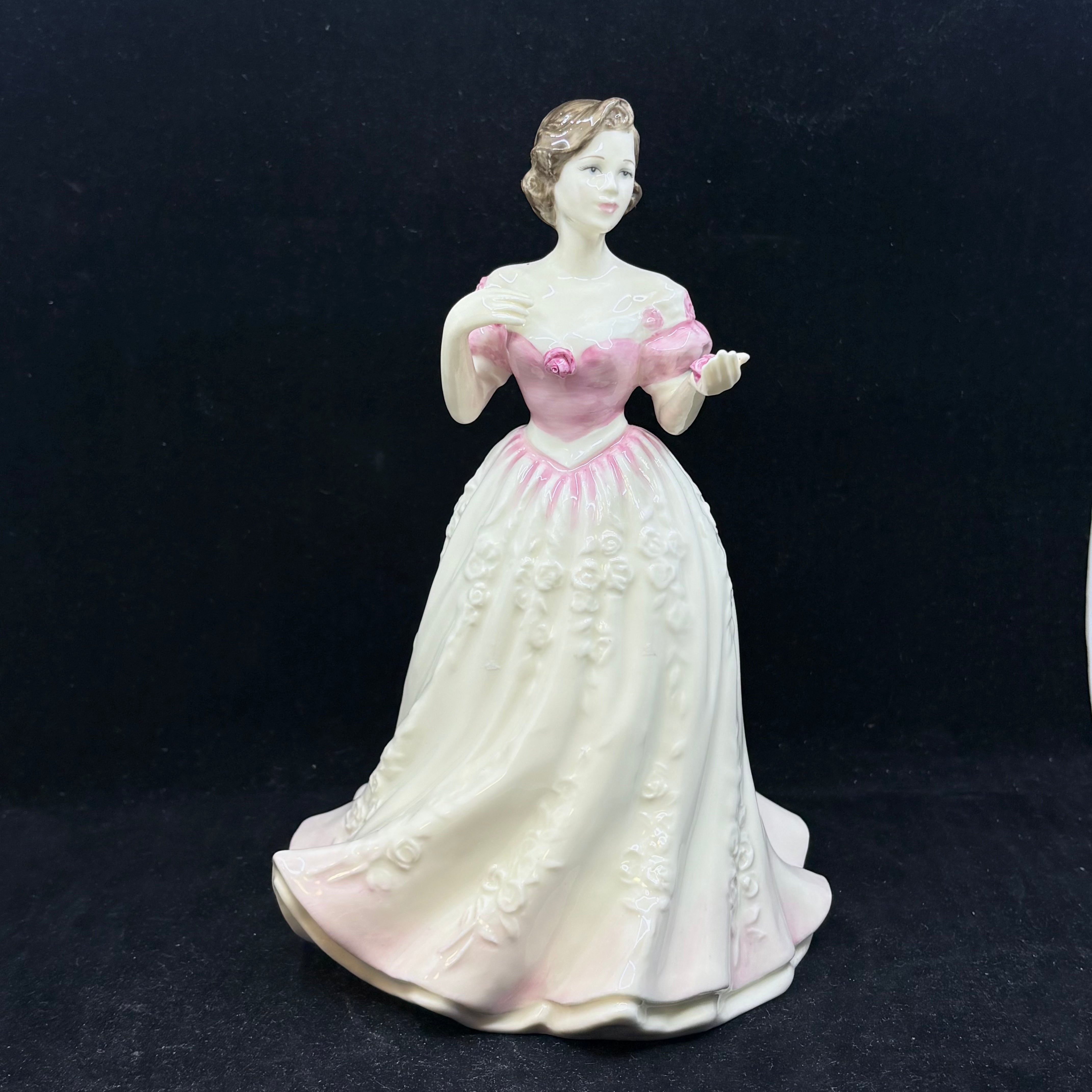 Royal Doulton Figurine Charity HN4243 - William Cross