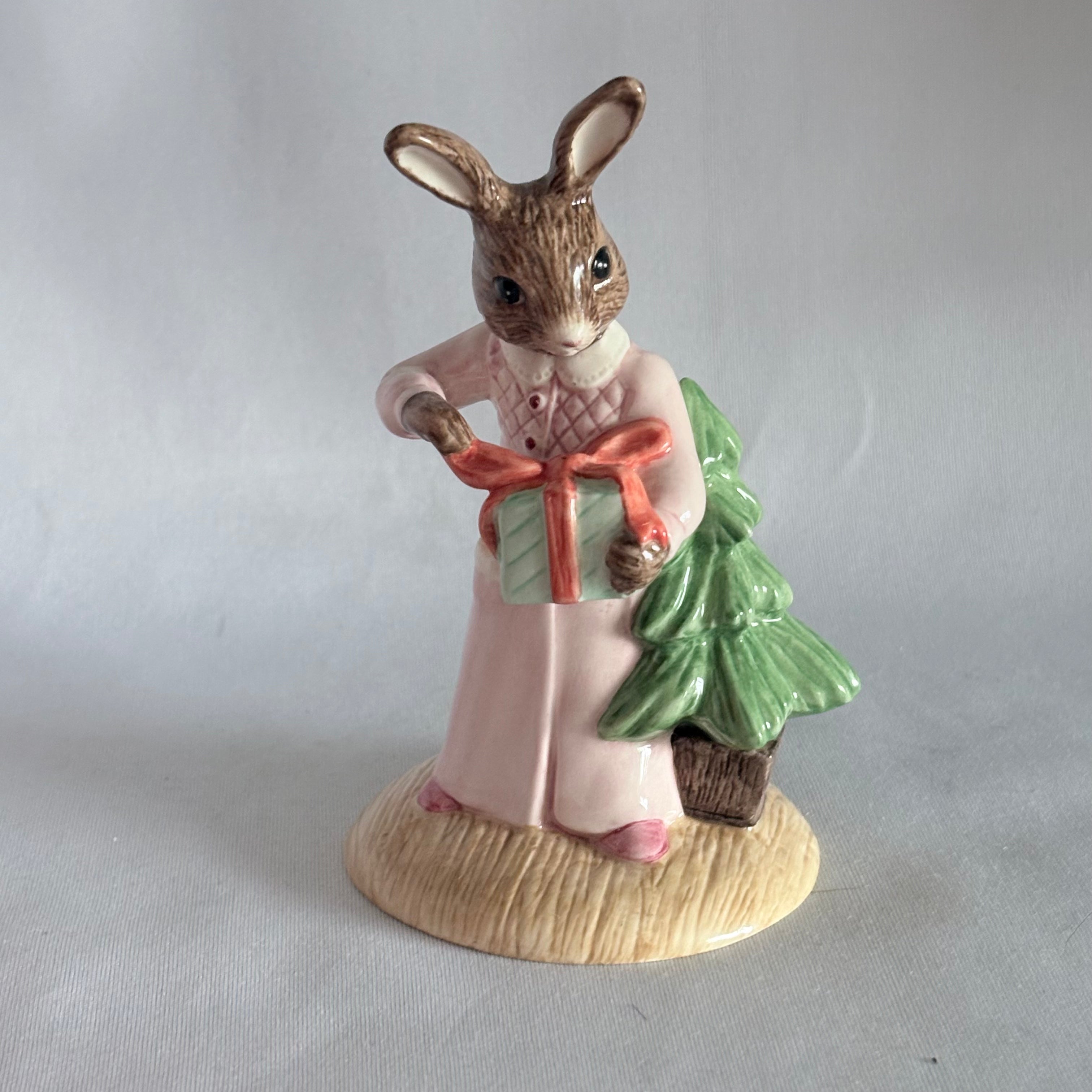 Royal Doulton Bunnykins Christmas Morning DB285