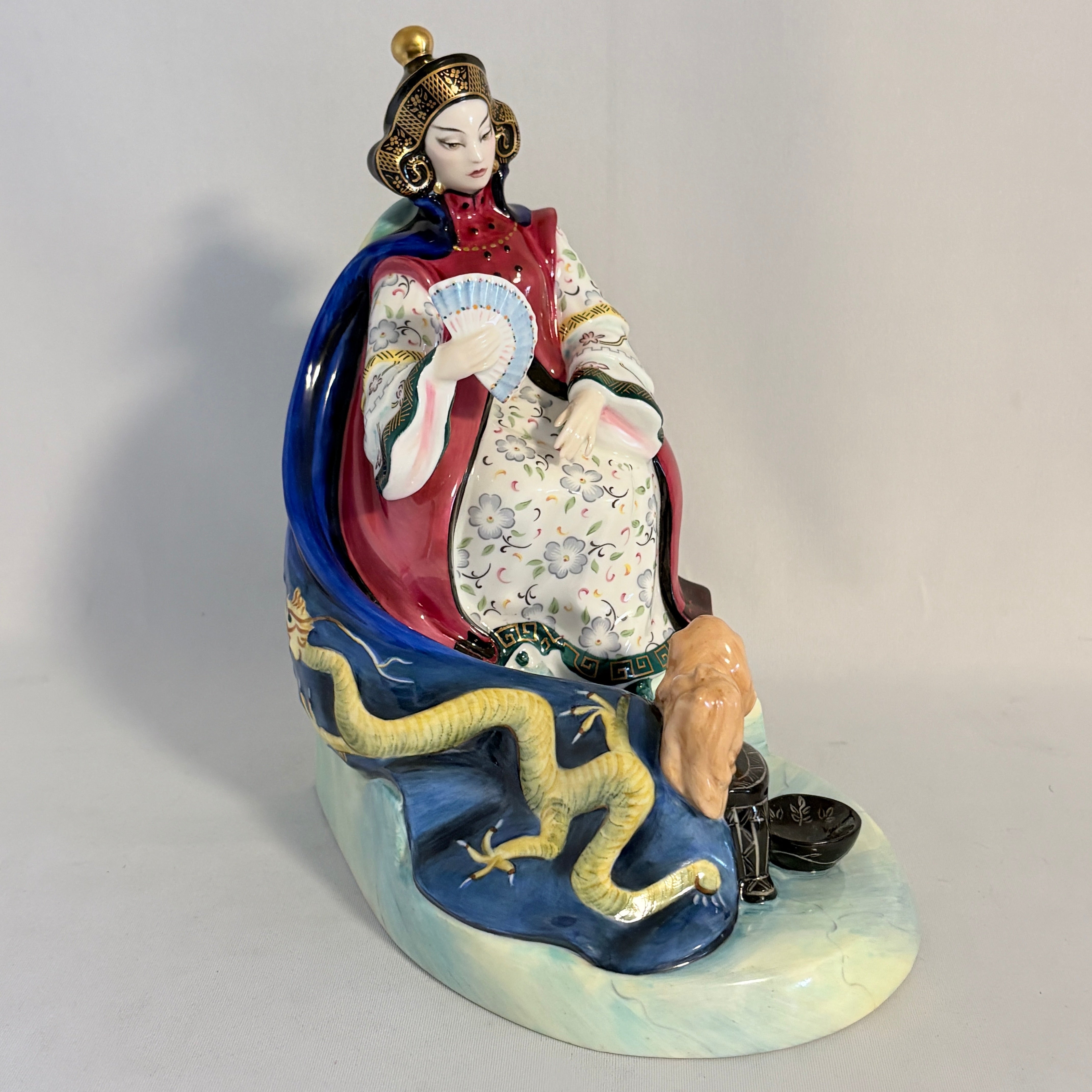 Royal Doulton HN2391 Tz'U-Hsi Empress Dowager – Les Femmes Fatales Figurine