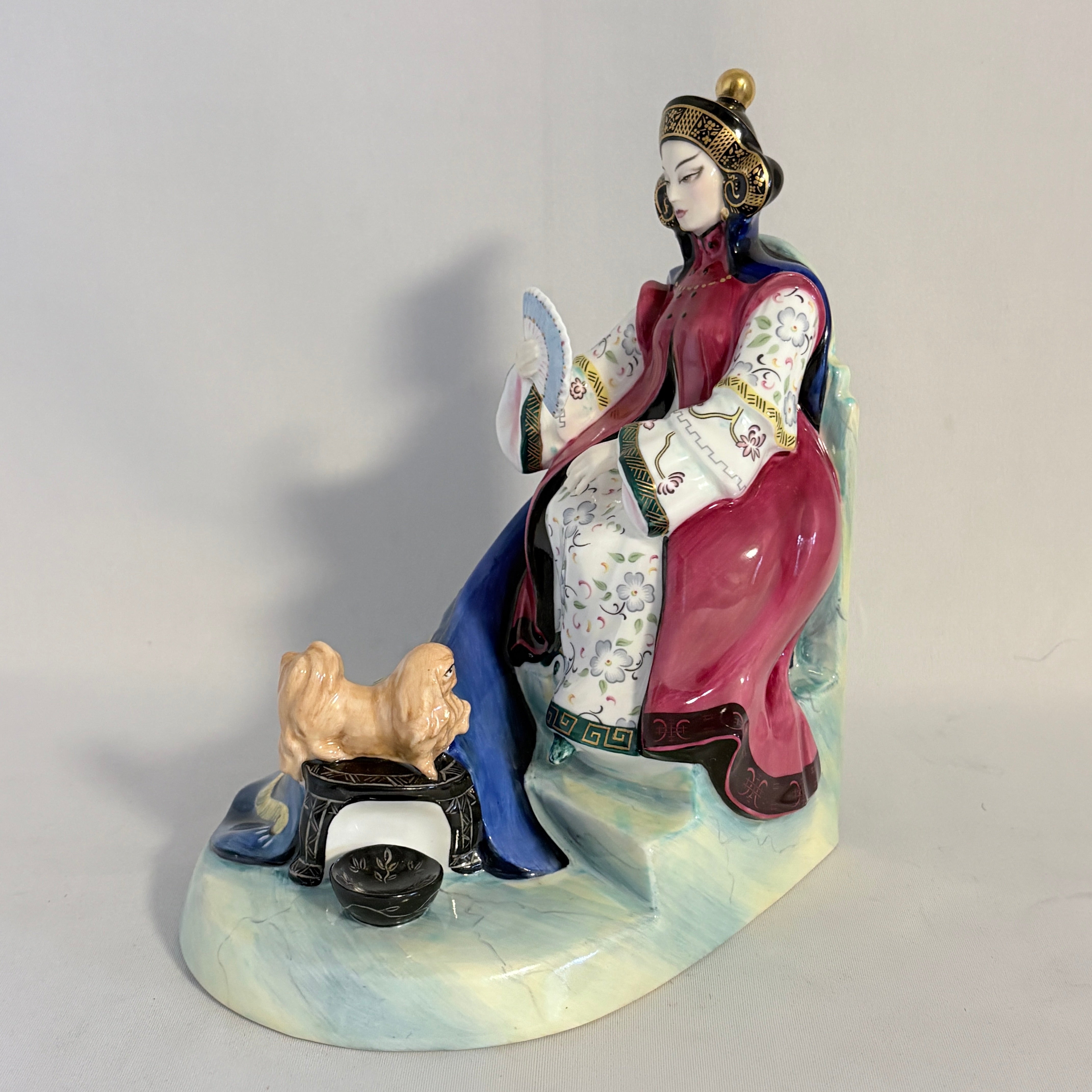 Royal Doulton HN2391 Tz'U-Hsi Empress Dowager – Les Femmes Fatales Figurine