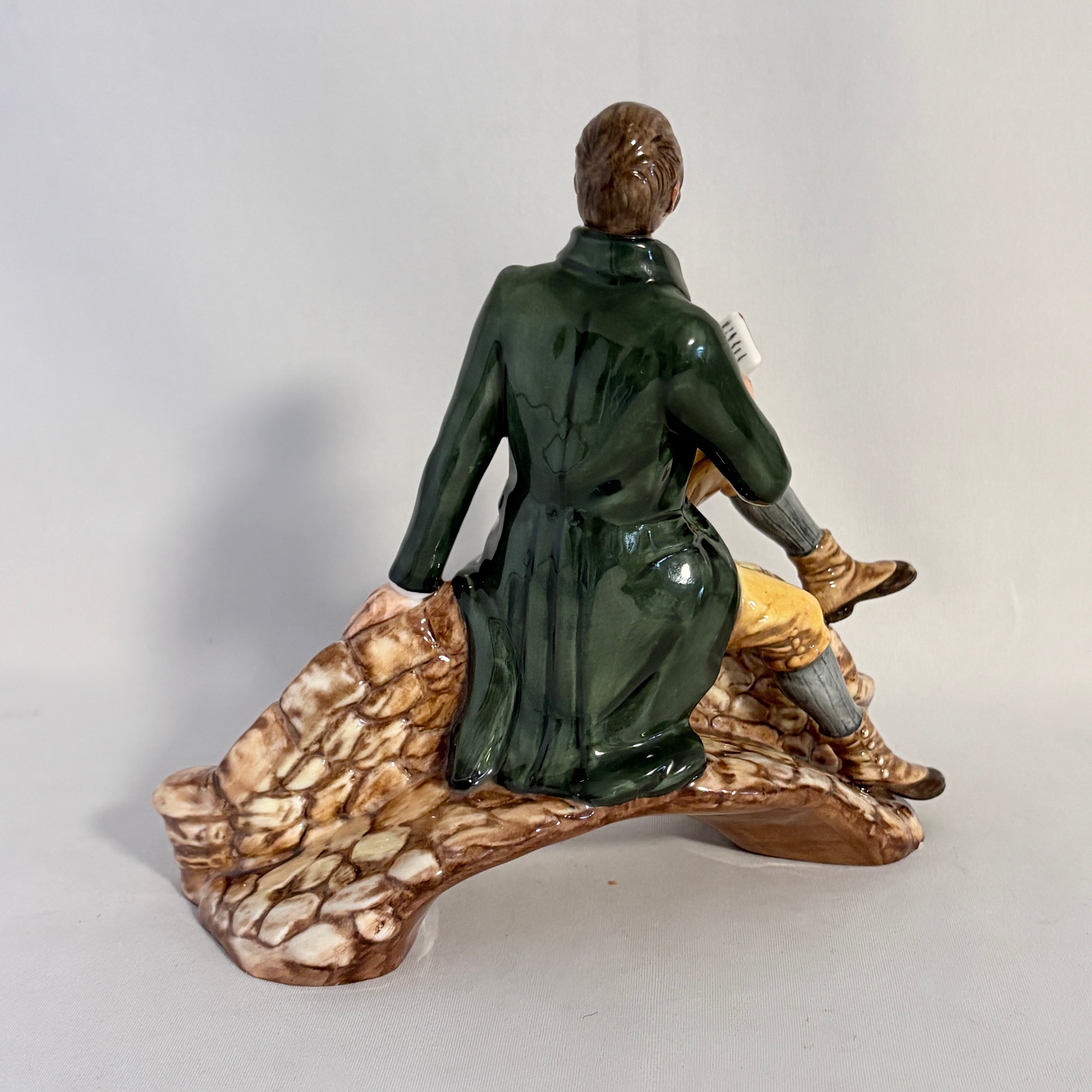 Royal Doulton HN3641 Robbie Burns Figurine