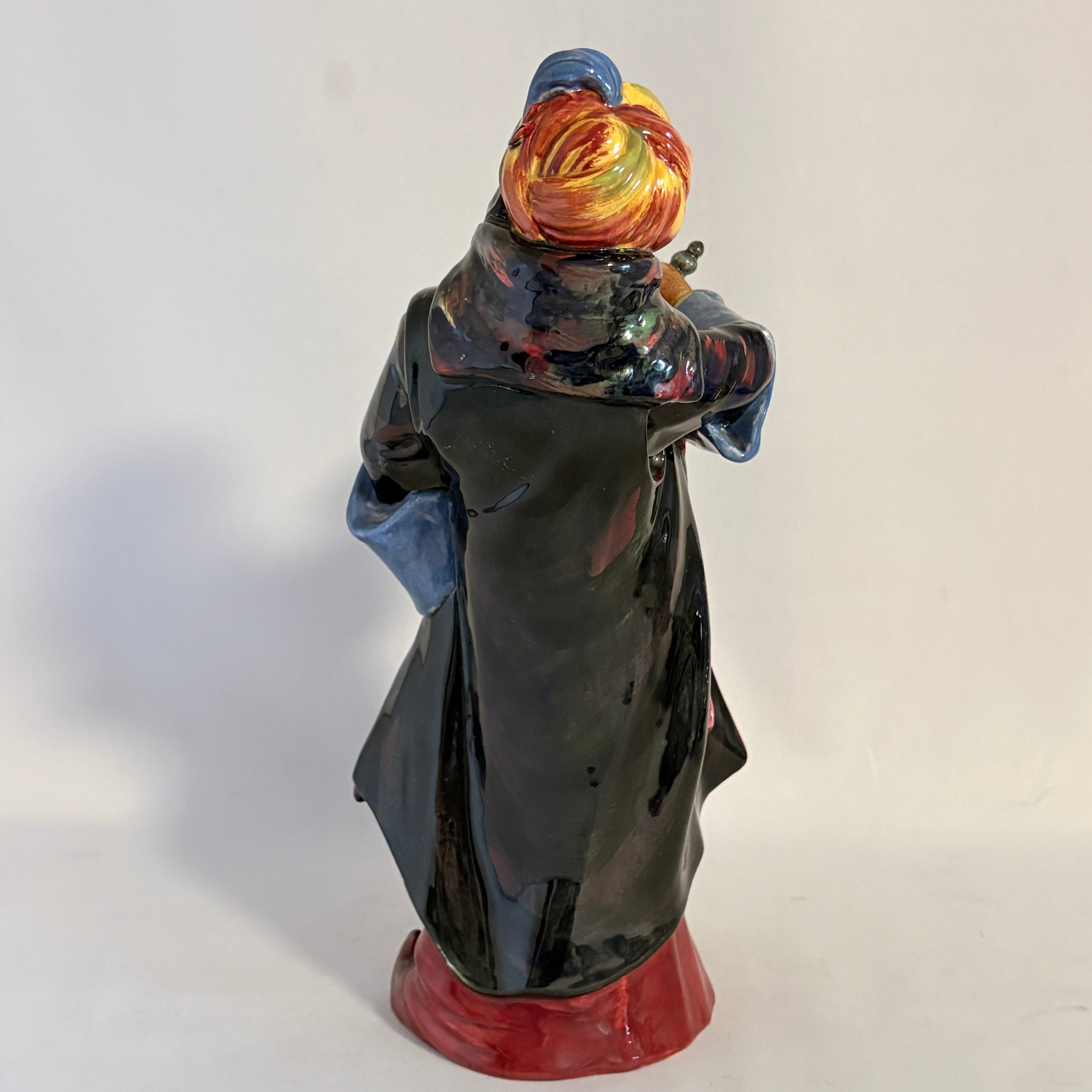 Royal Doulton Figurine Bluebeard HN1528 (1932-1949) - 11" Figurine