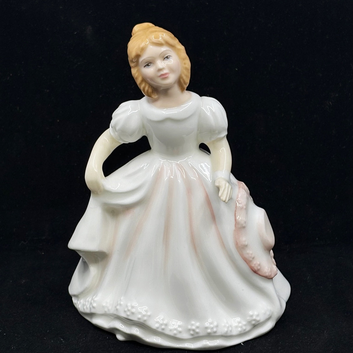 Royal Doulton Figurine Amanda HN2996 - William Cross