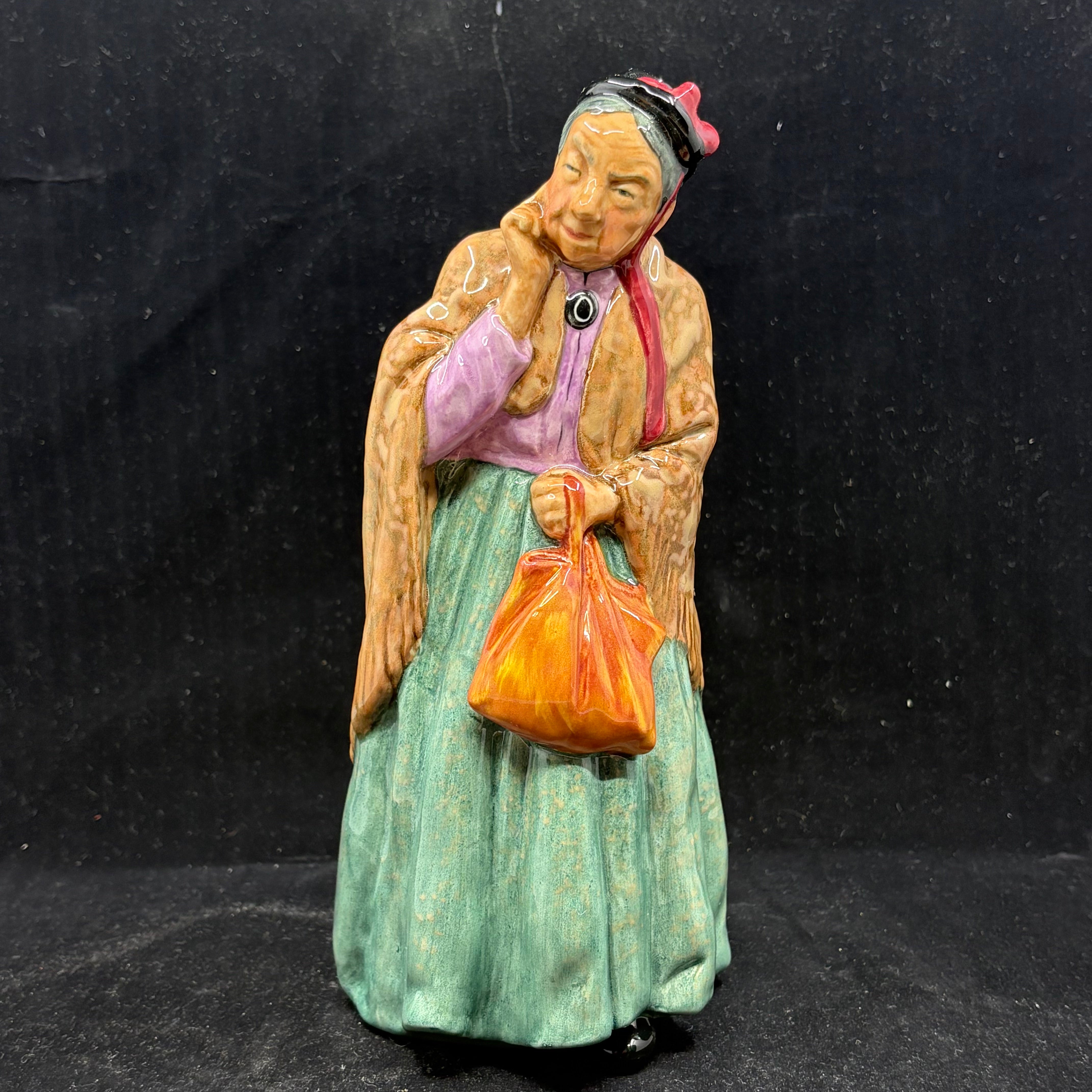 Royal Doulton Figurine Bridget HN2070 (1951 to 1973) - 7.75" Figurine - William Cross