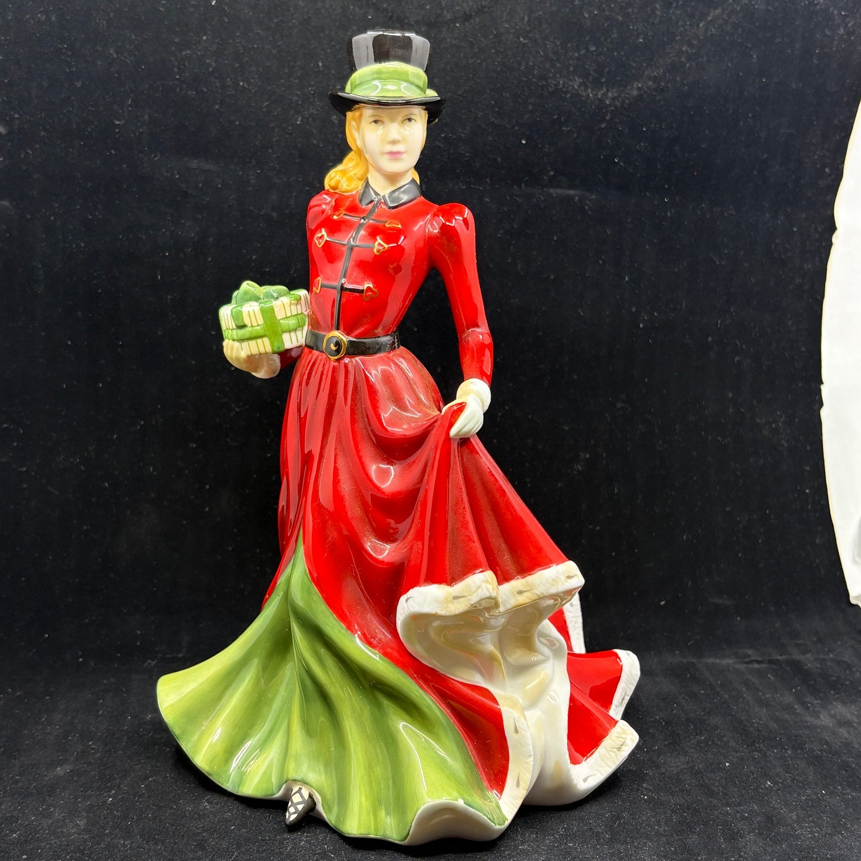 Royal Doulton Figurine Christmas Day 2006 HN4899 - William Cross