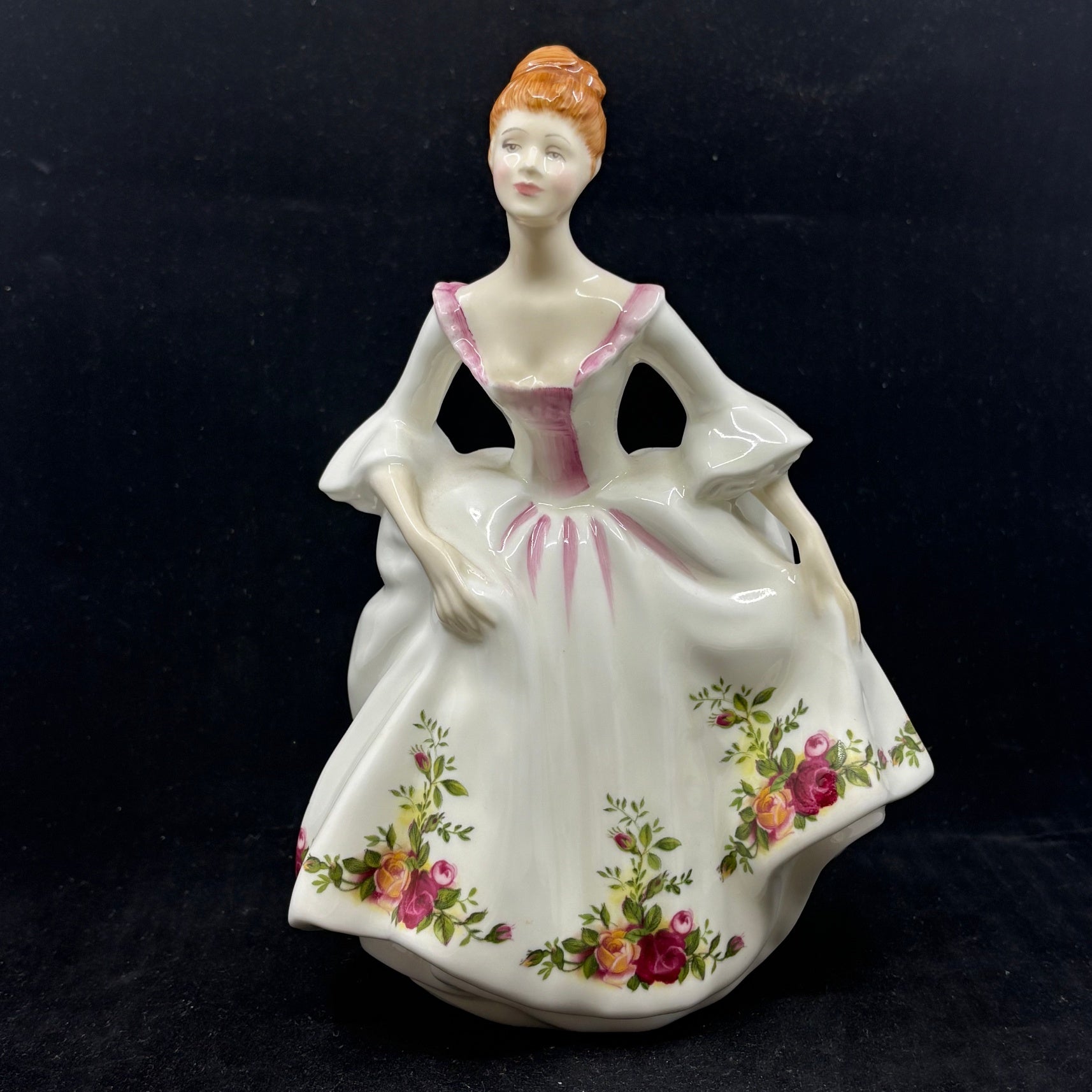 Royal Doulton Figurine Country Rose HN3221 - William Cross