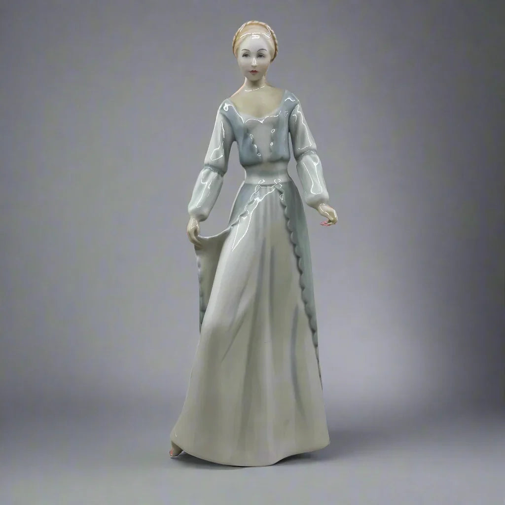 Royal Doulton Figurine Demure HN3045 - William Cross