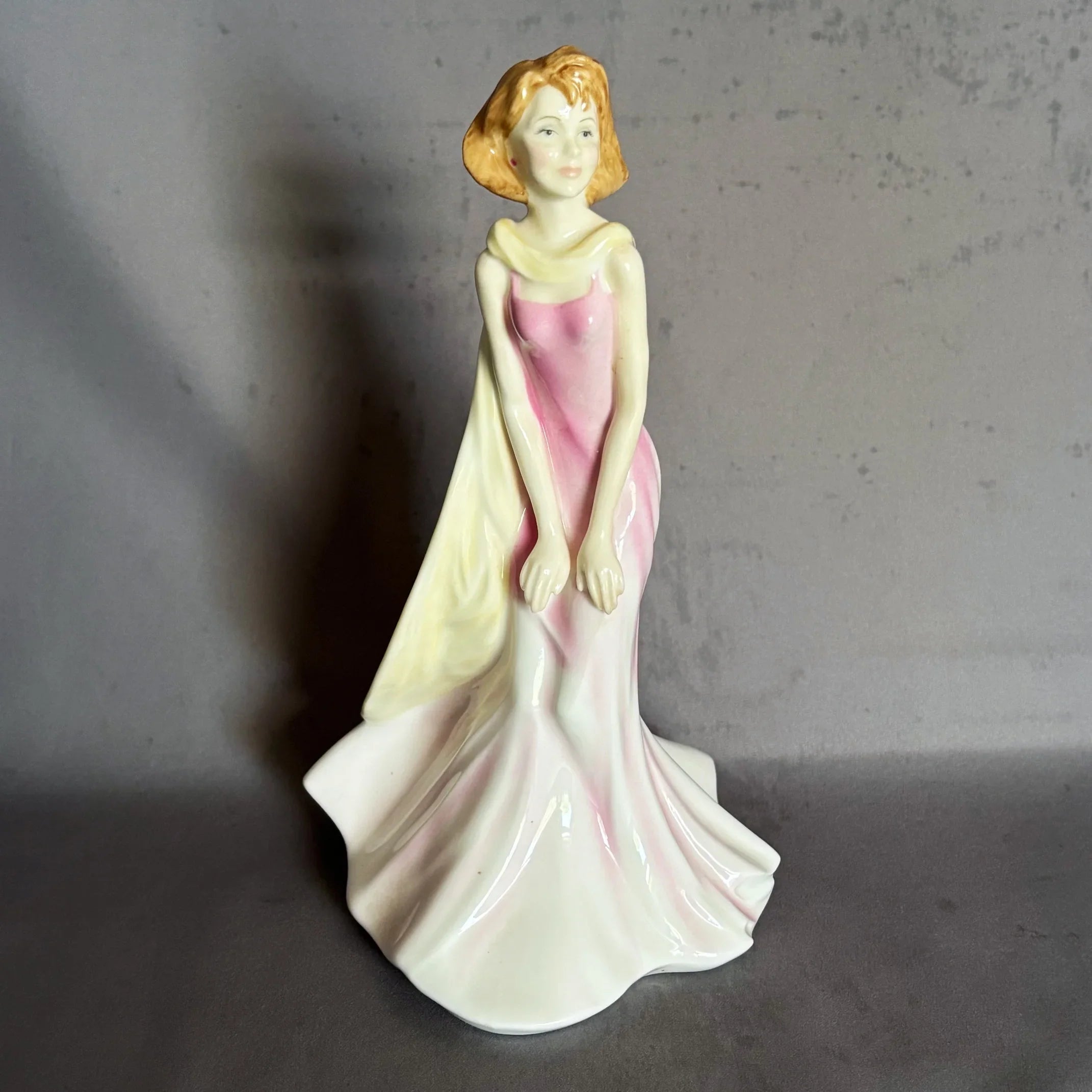 Royal Doulton Figurine Ellie HN4046 - William Cross