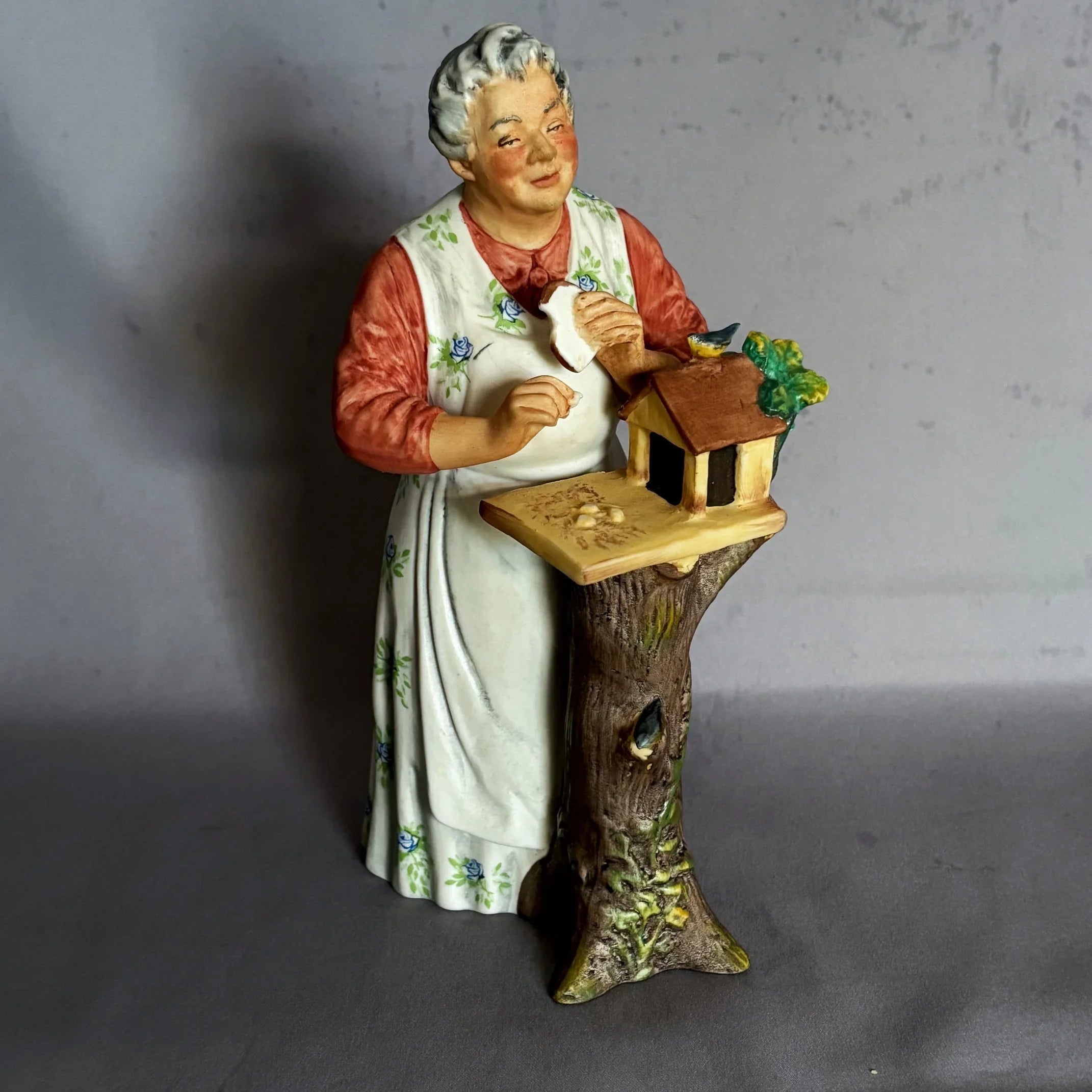 Royal Doulton Figurine Good Morning HN2671 - William Cross